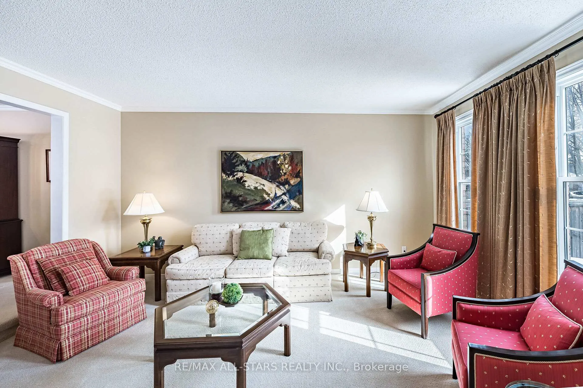 Photo 6 of 24 Ferndell Circle, Markham, Unionville — HOMEH