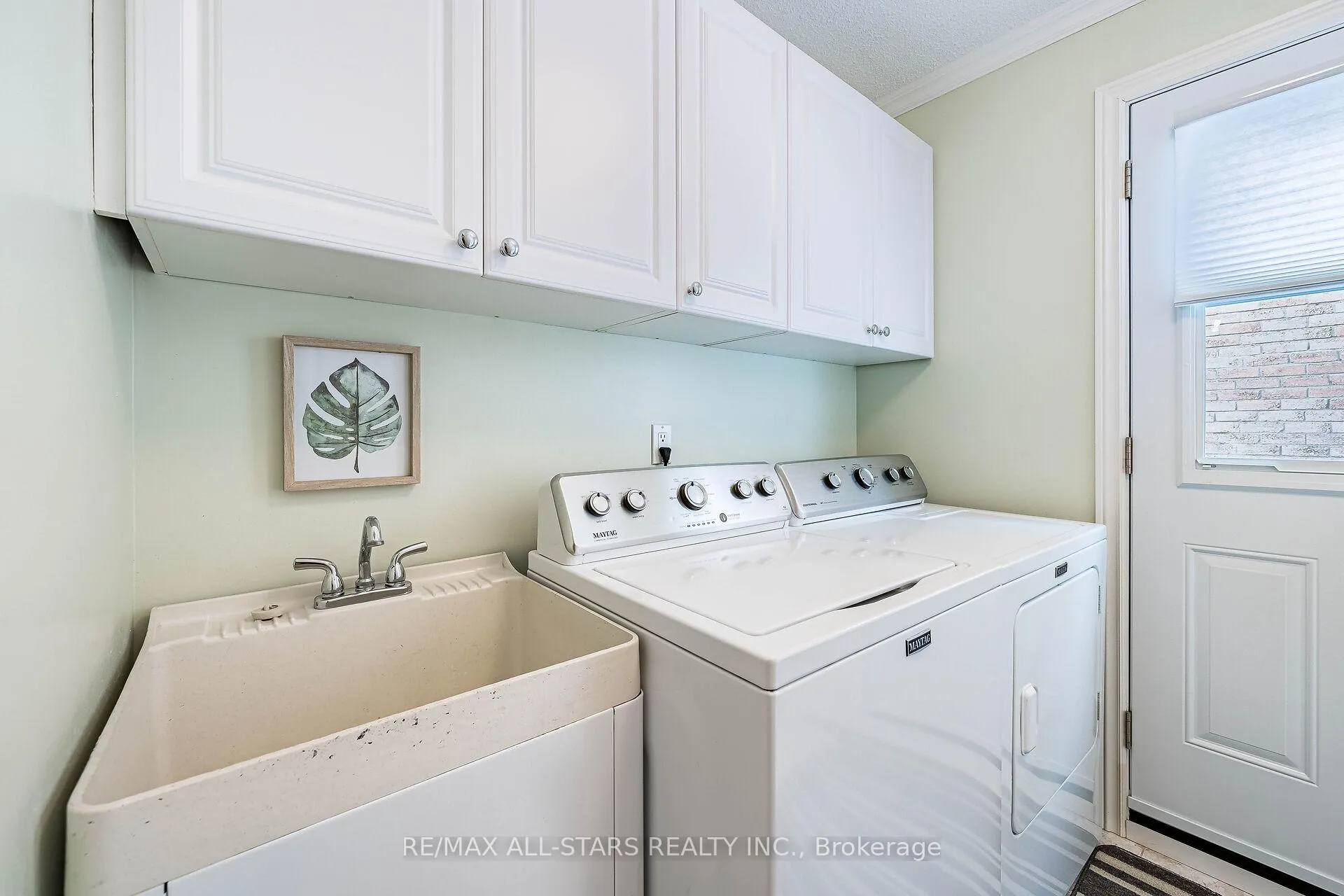 Photo 22 of 24 Ferndell Circle, Markham, Unionville — HOMEH