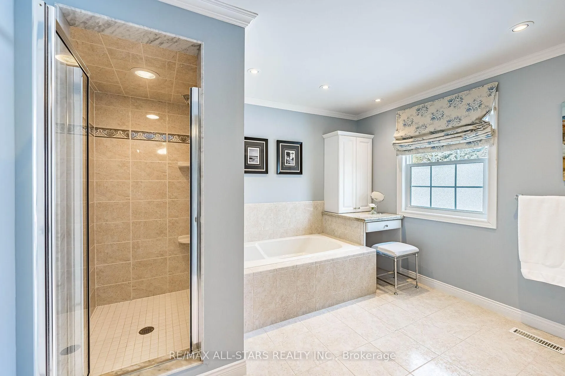Photo 31 of 24 Ferndell Circle, Markham, Unionville — HOMEH
