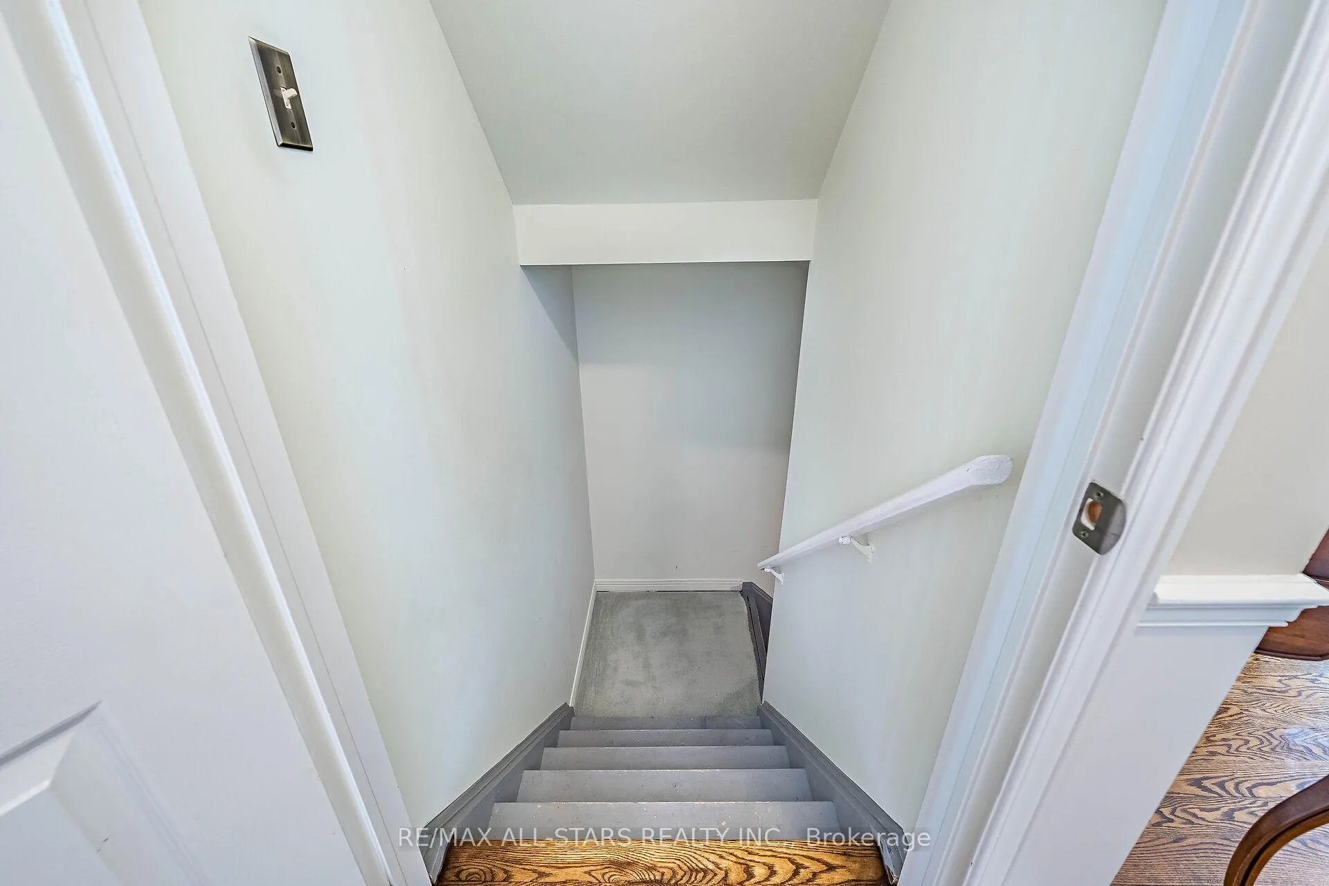 Photo 43 of 24 Ferndell Circle, Markham, Unionville — HOMEH
