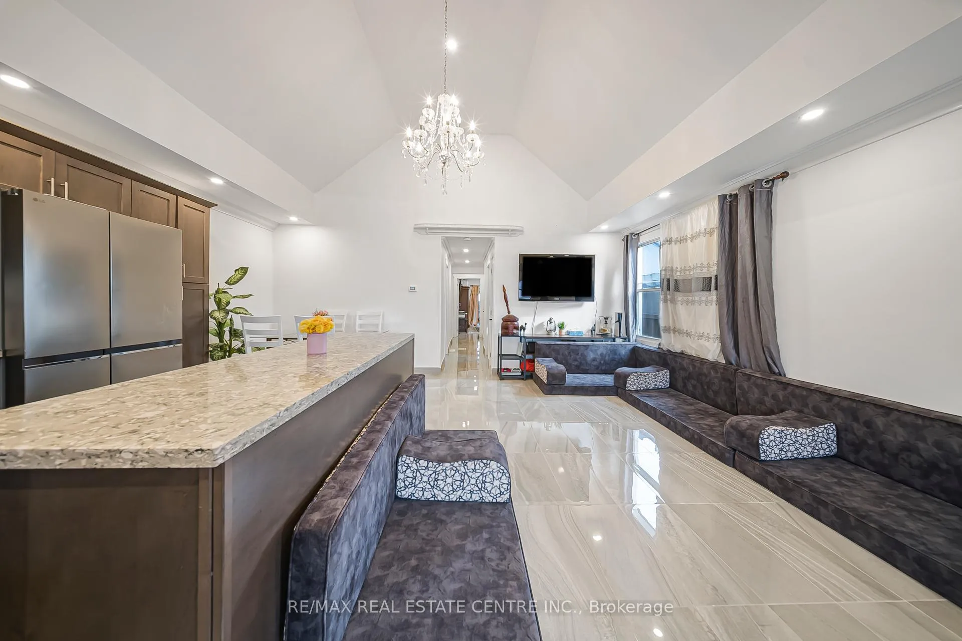 Photo 3 of 118 Cope Street, Hamilton, Homeside — HOMEH