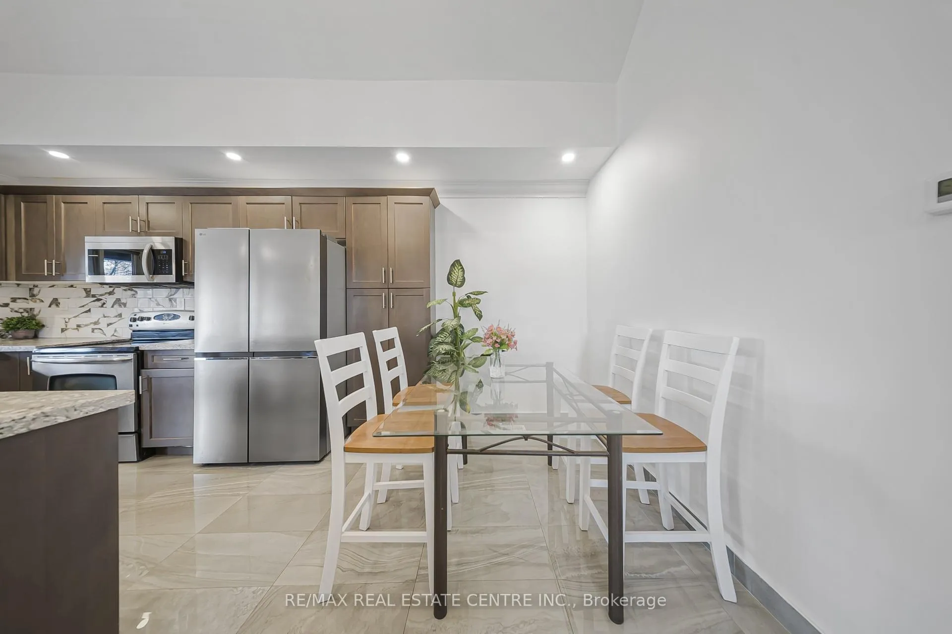 Photo 12 of 118 Cope Street, Hamilton, Homeside — HOMEH