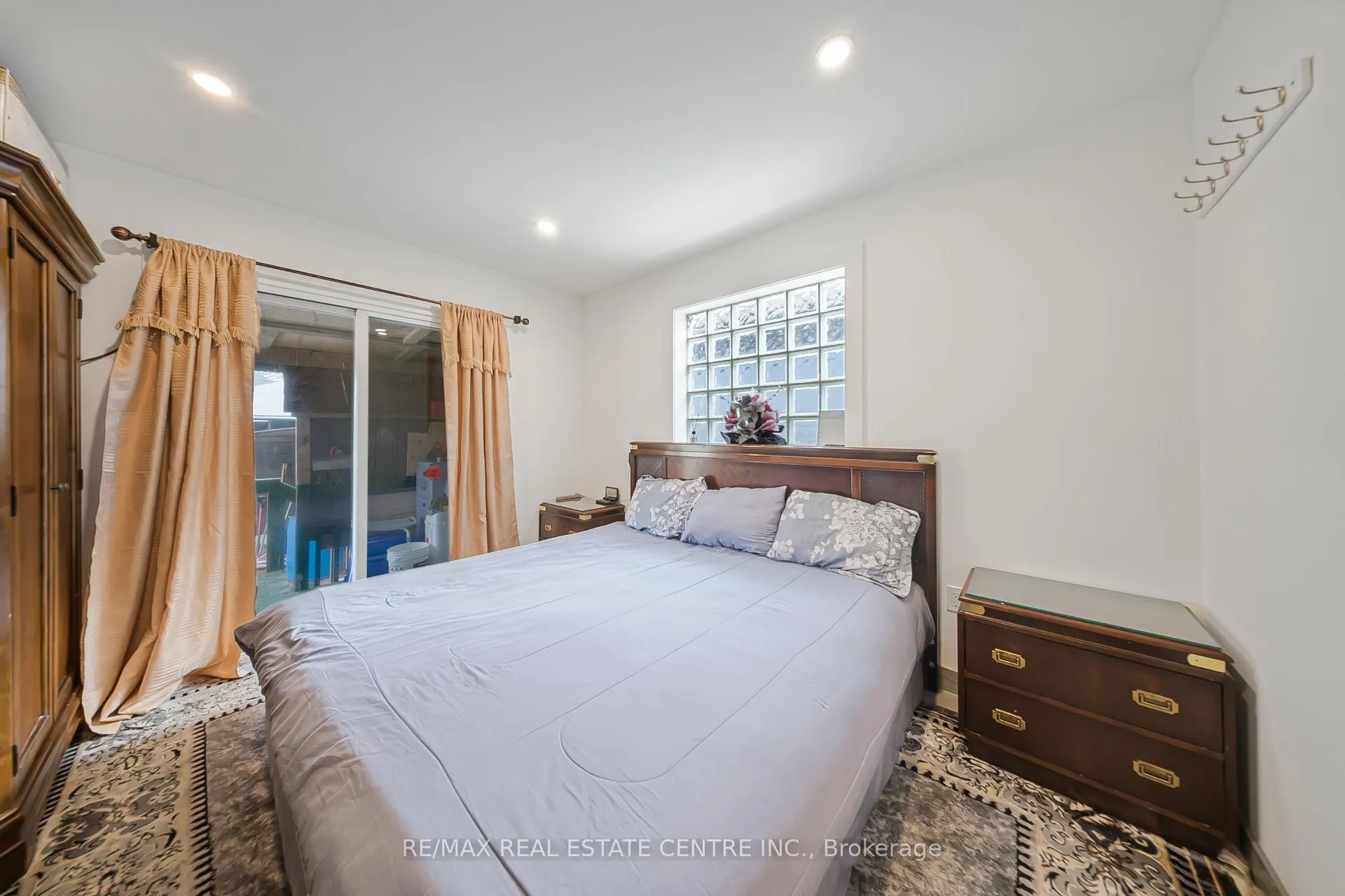 Photo 16 of 118 Cope Street, Hamilton, Homeside — HOMEH