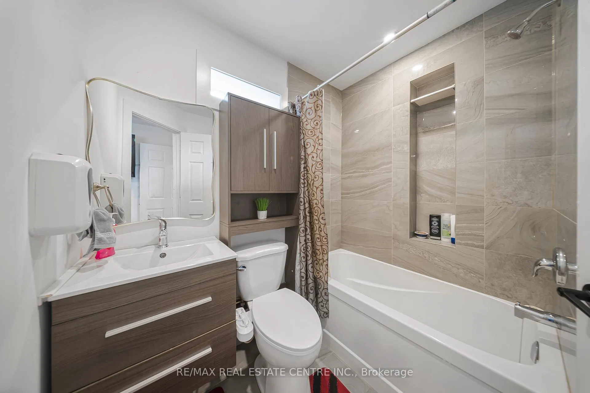 Photo 19 of 118 Cope Street, Hamilton, Homeside — HOMEH