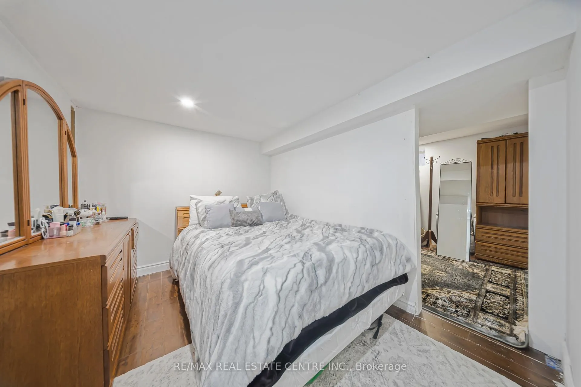 Photo 34 of 118 Cope Street, Hamilton, Homeside — HOMEH