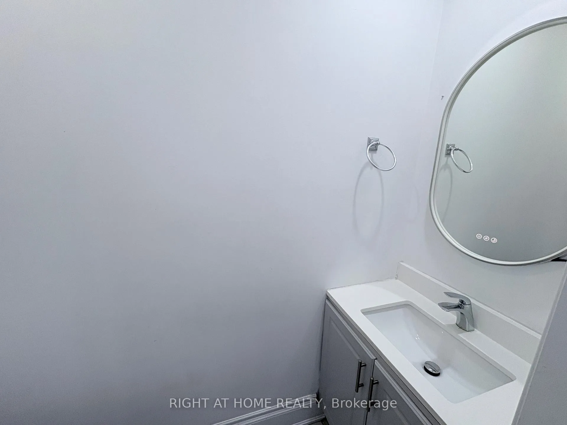 Photo 5 of Unit Main, 144 Conant Street, Oshawa, Lakeview — HOMEH