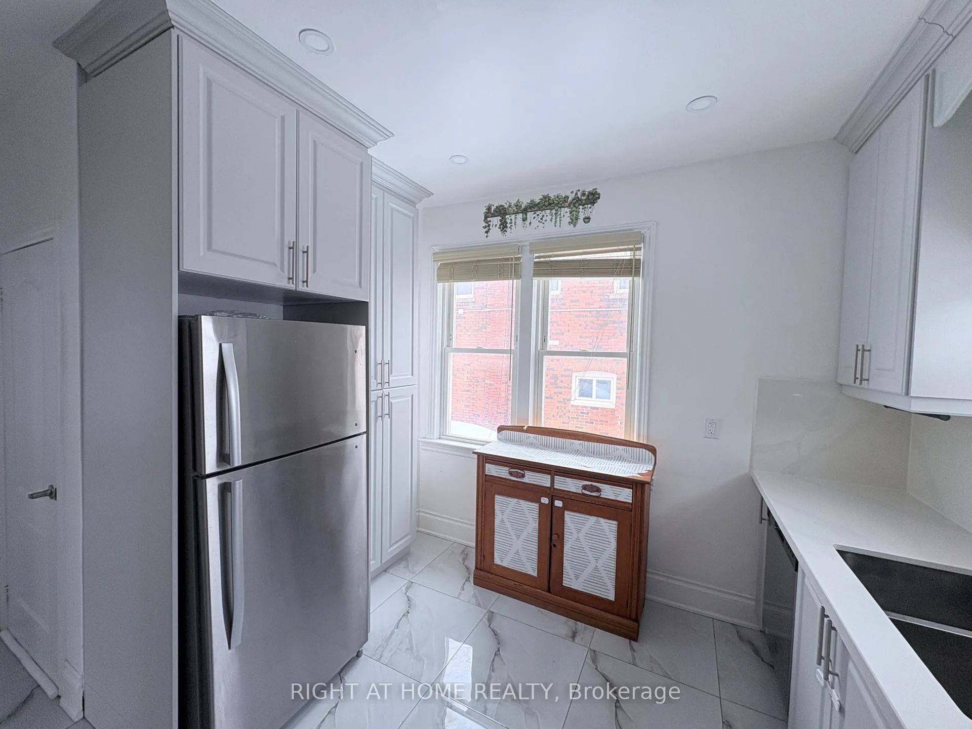 Photo 8 of Unit Main, 144 Conant Street, Oshawa, Lakeview — HOMEH