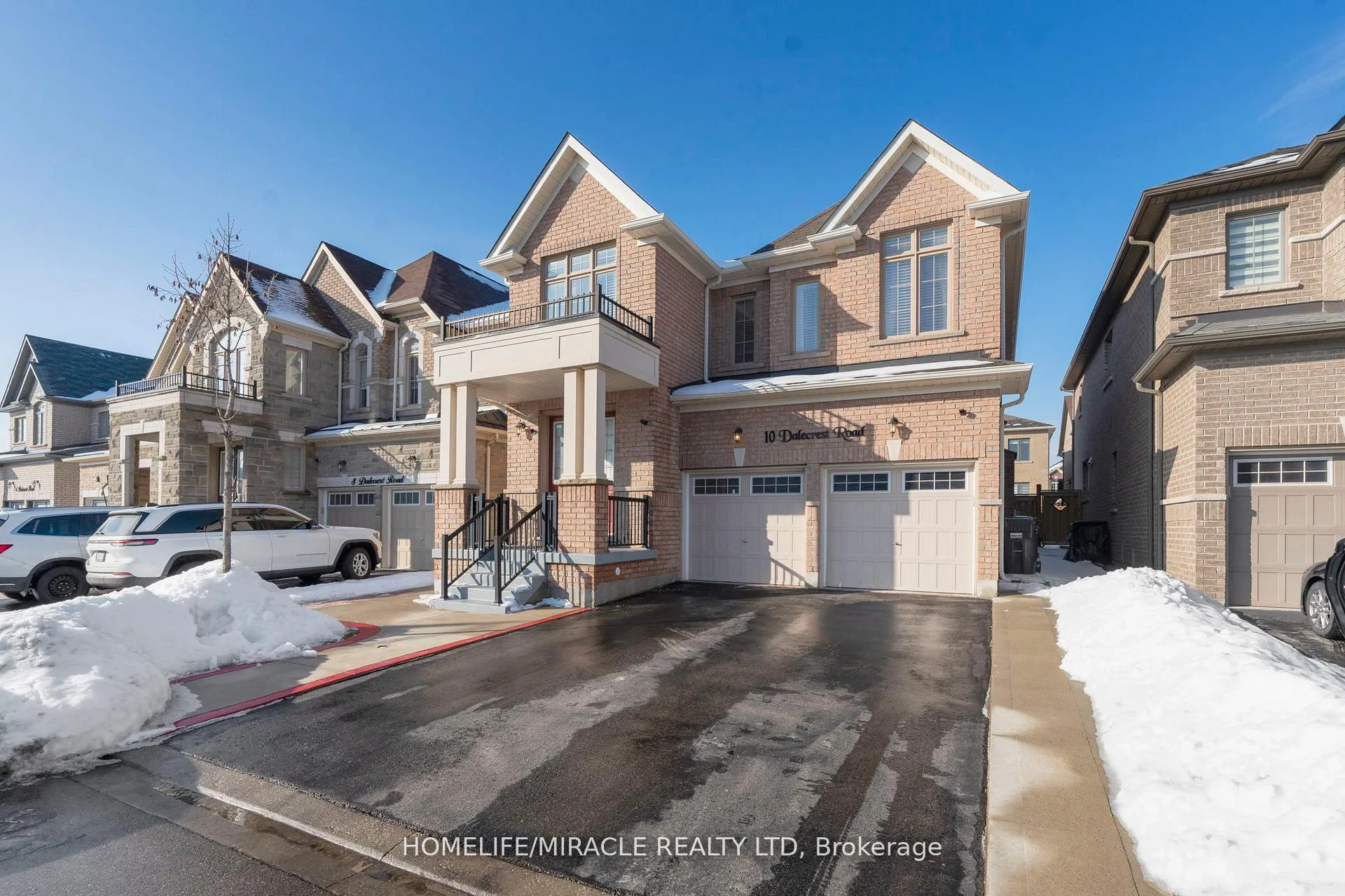 Photo 6 of 10 Dalecrest Road, Brampton, Credit Valley — HOMEH