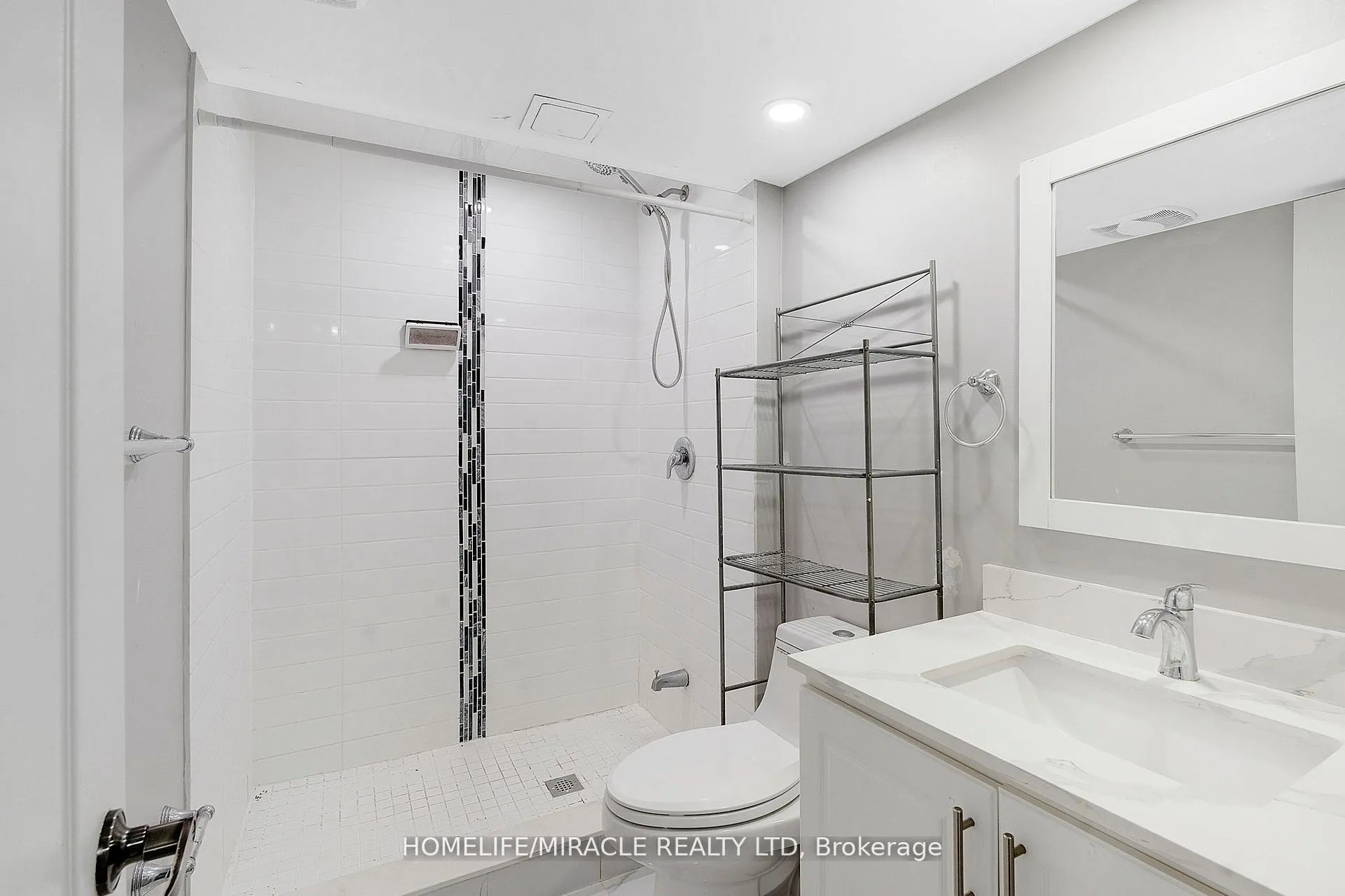Photo 41 of 10 Dalecrest Road, Brampton, Credit Valley — HOMEH