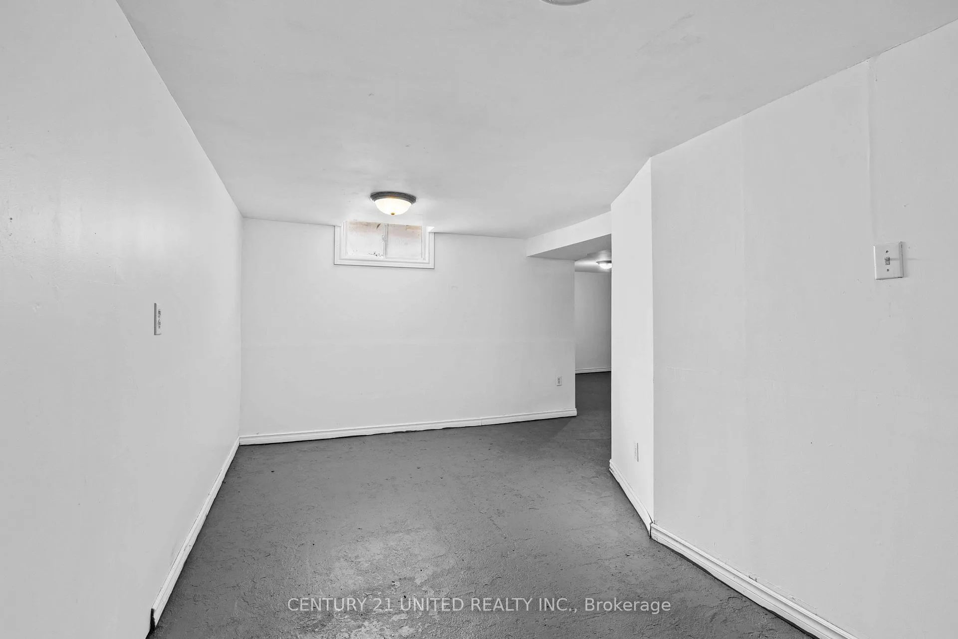 Photo 21 of 598 Donegal Street, Peterborough, Town Ward 3 — HOMEH