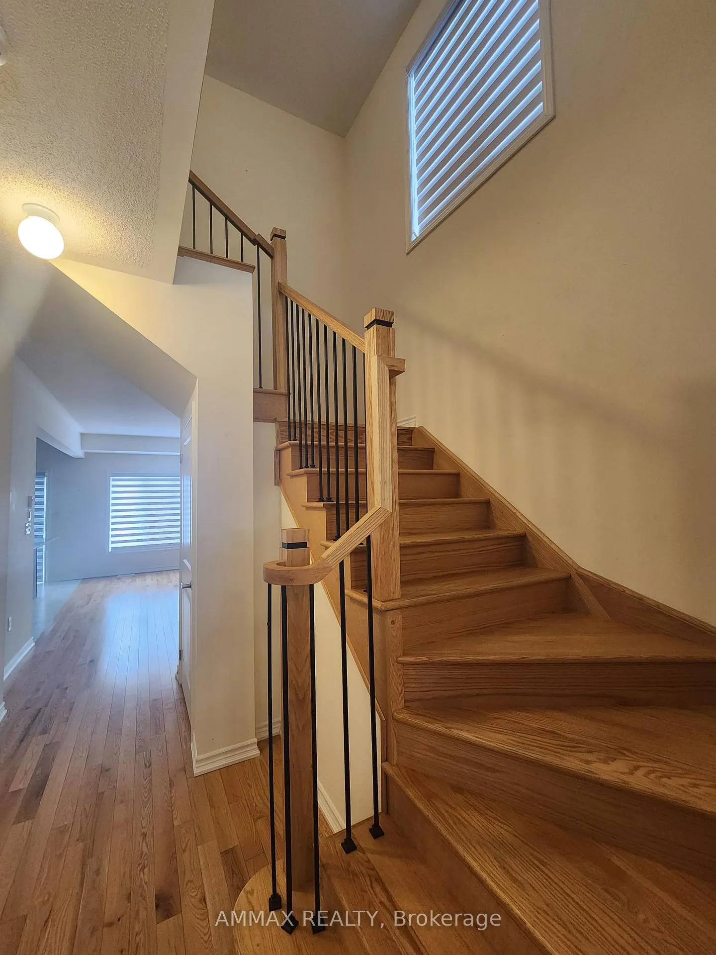 Photo 4 of 2517 Athena Path, Pickering, Rural Pickering — HOMEH
