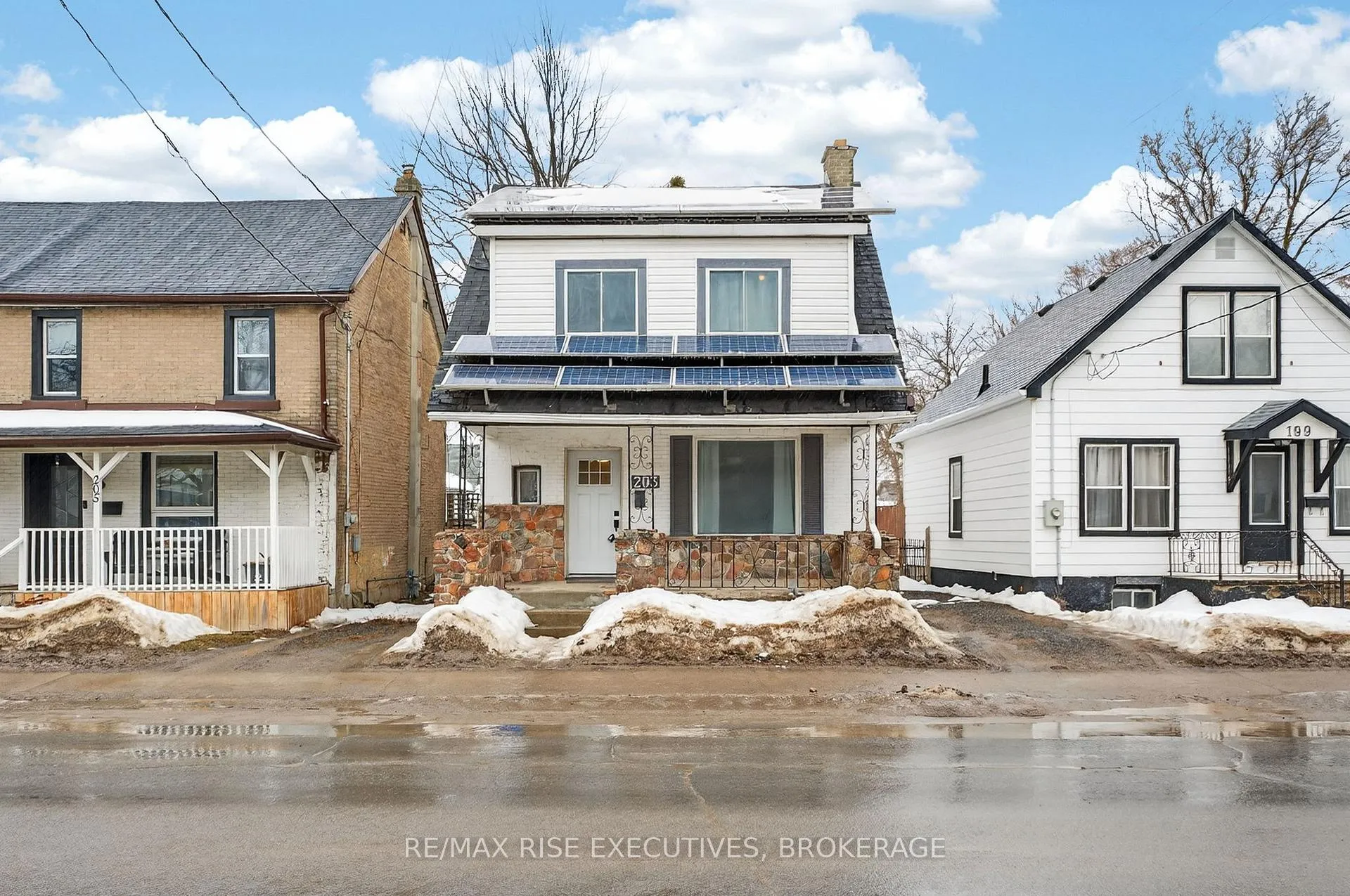 Front of 203 Concession Street