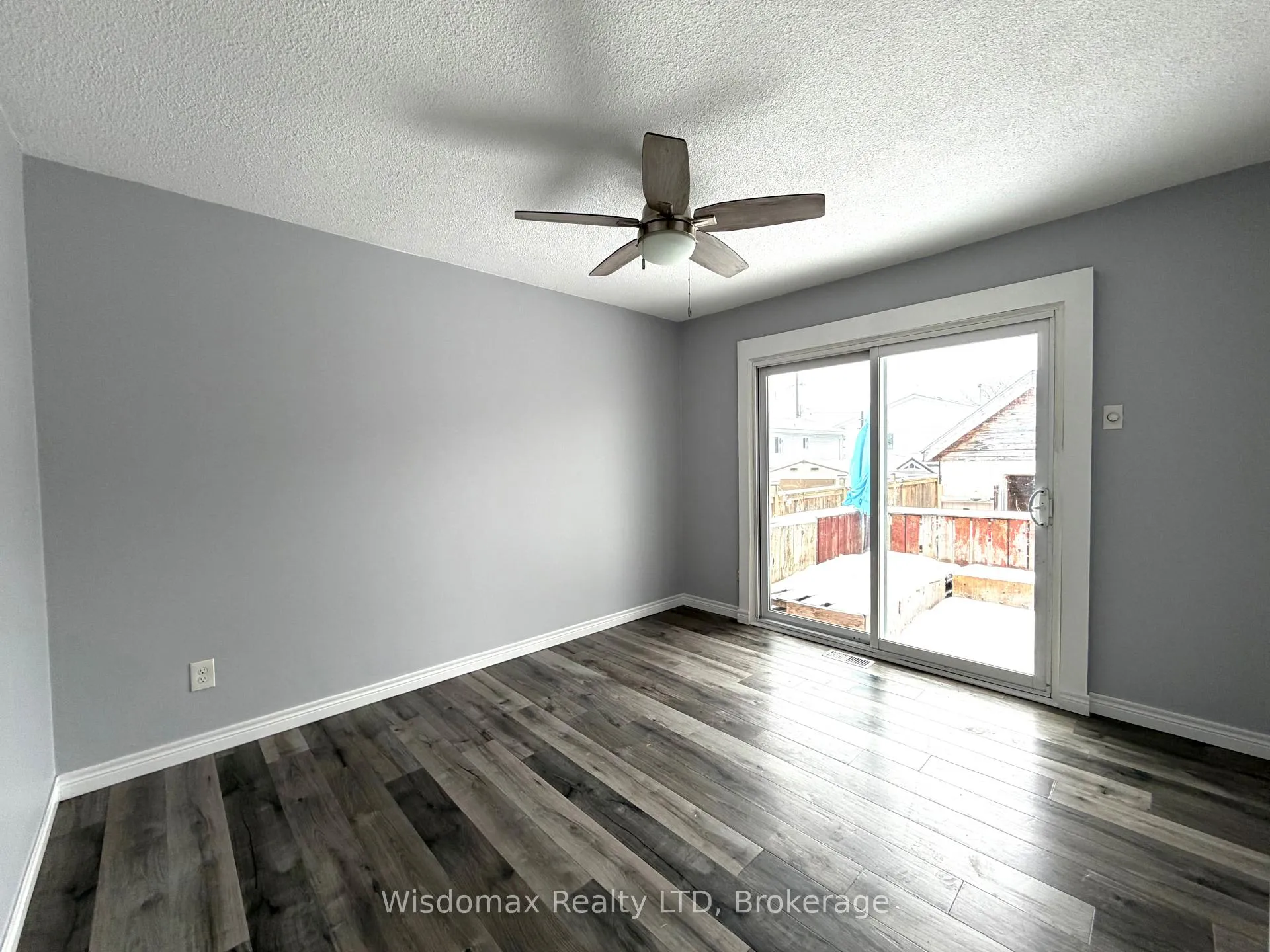 Photo 10 of 7 Kirk Street, St. Catharines, Western Hill — HOMEH