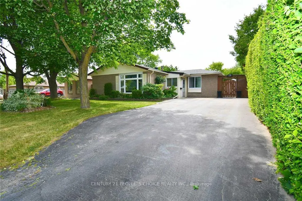 Photo 1 of Unit Main, 29 Flavian Crescent, Brampton, Southgate — HOMEH