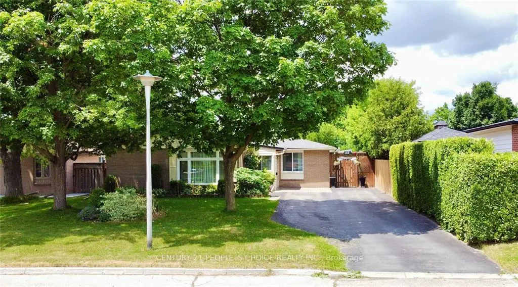 Photo 2 of Unit Main, 29 Flavian Crescent, Brampton, Southgate — HOMEH