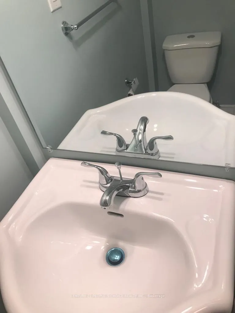 Photo 9 of Unit Main, 29 Flavian Crescent, Brampton, Southgate — HOMEH