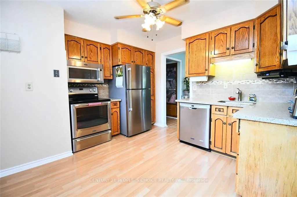 Photo 10 of Unit Main, 29 Flavian Crescent, Brampton, Southgate — HOMEH
