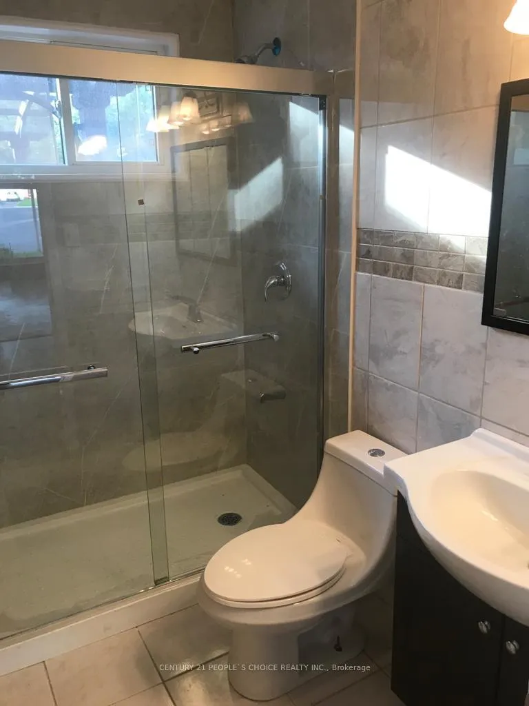 Photo 15 of Unit Main, 29 Flavian Crescent, Brampton, Southgate — HOMEH
