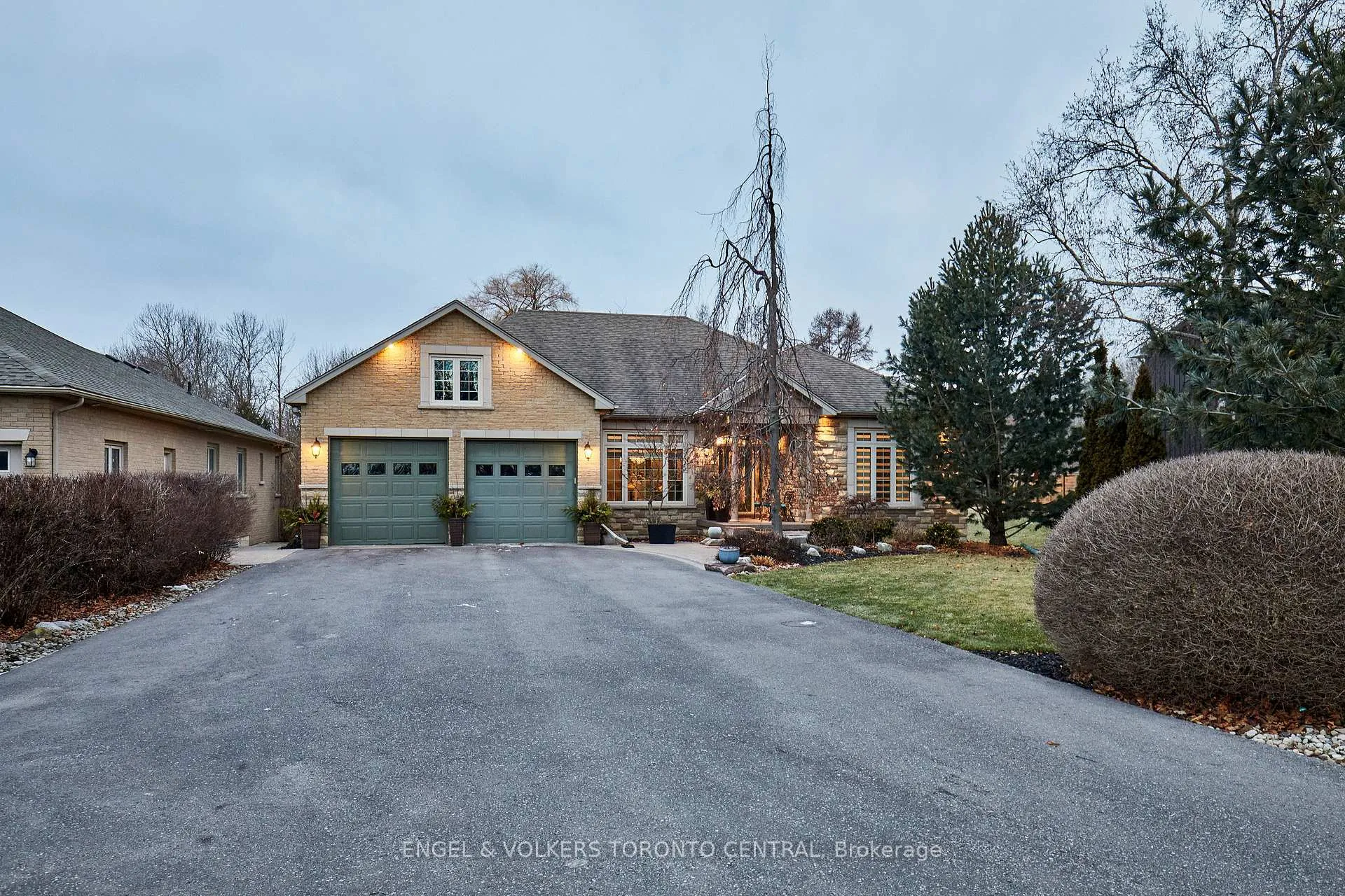 Photo 1 of 66 Varcoe Road, Clarington, Courtice — HOMEH