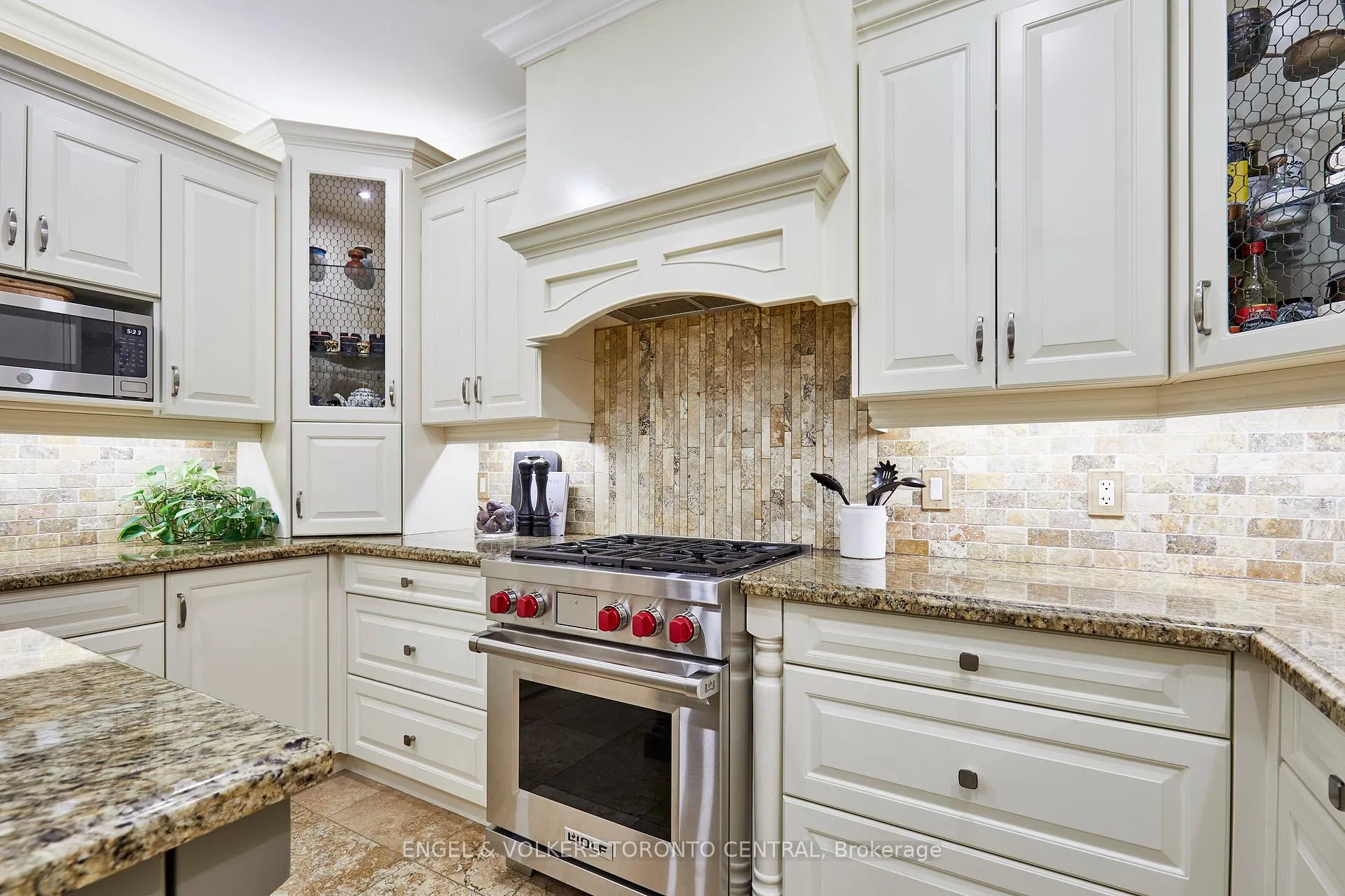 Photo 6 of 66 Varcoe Road, Clarington, Courtice — HOMEH