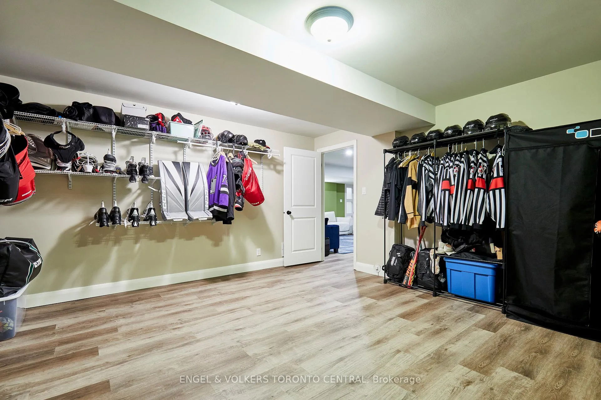 Photo 25 of 66 Varcoe Road, Clarington, Courtice — HOMEH