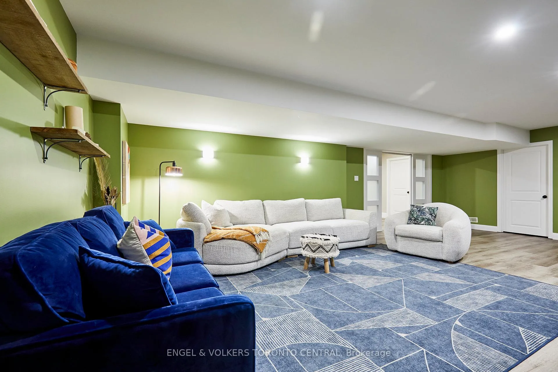Photo 32 of 66 Varcoe Road, Clarington, Courtice — HOMEH