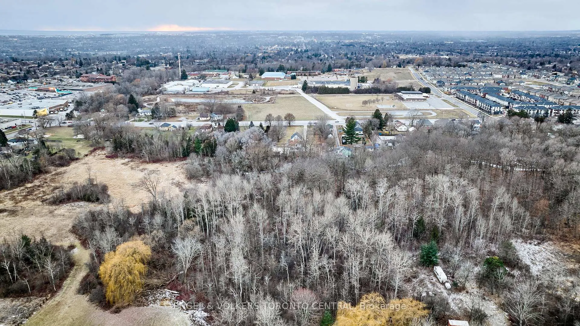Photo 35 of 66 Varcoe Road, Clarington, Courtice — HOMEH