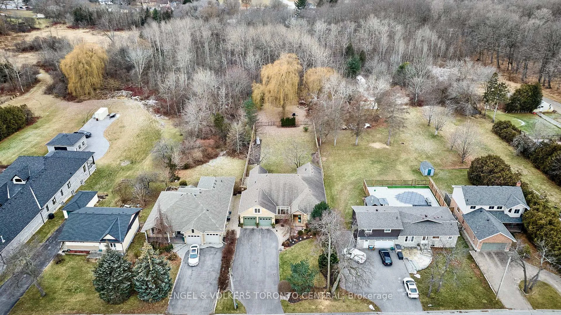 Photo 38 of 66 Varcoe Road, Clarington, Courtice — HOMEH