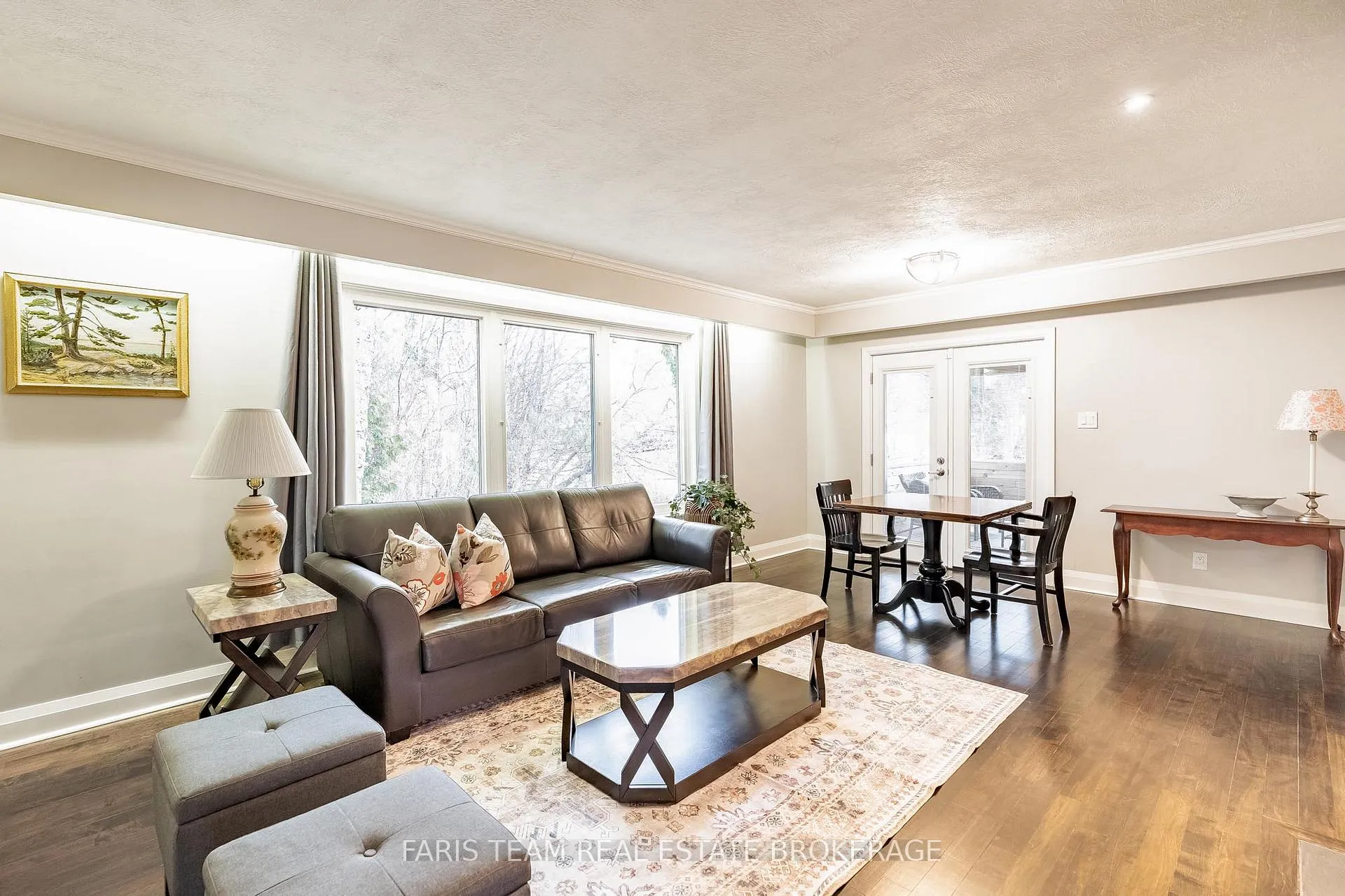 Photo 11 of 15 Davidson Street, Barrie, Wellington — HOMEH