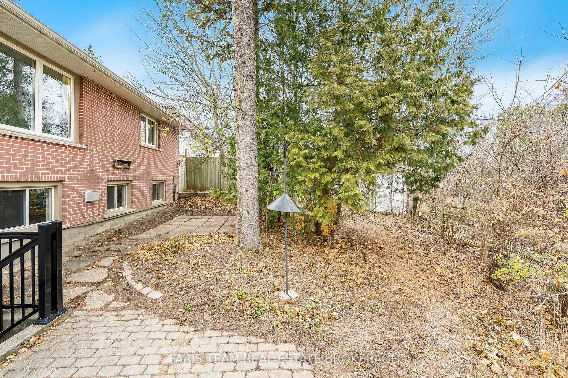 Photo 31 of 15 Davidson Street, Barrie, Wellington — HOMEH