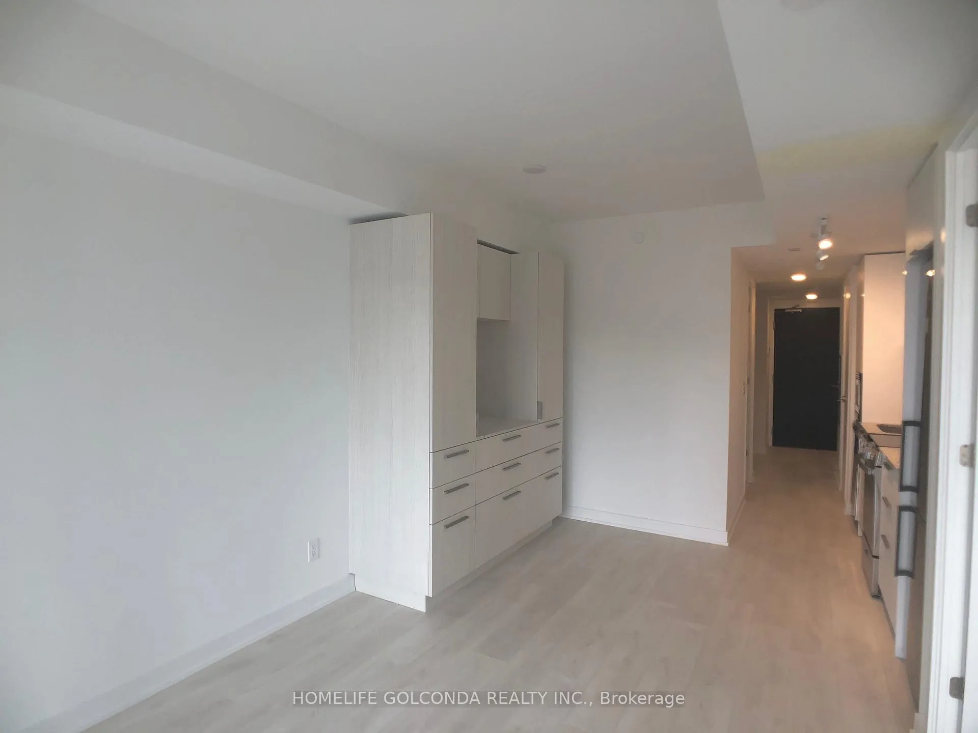 Photo 6 of Unit 908, 18 Maitland Terrace, Toronto, Church-Yonge Corridor — HOMEH