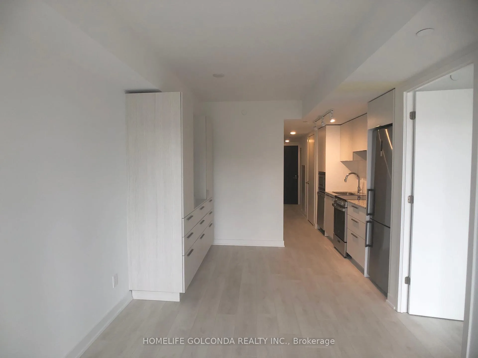 Photo 7 of Unit 908, 18 Maitland Terrace, Toronto, Church-Yonge Corridor — HOMEH