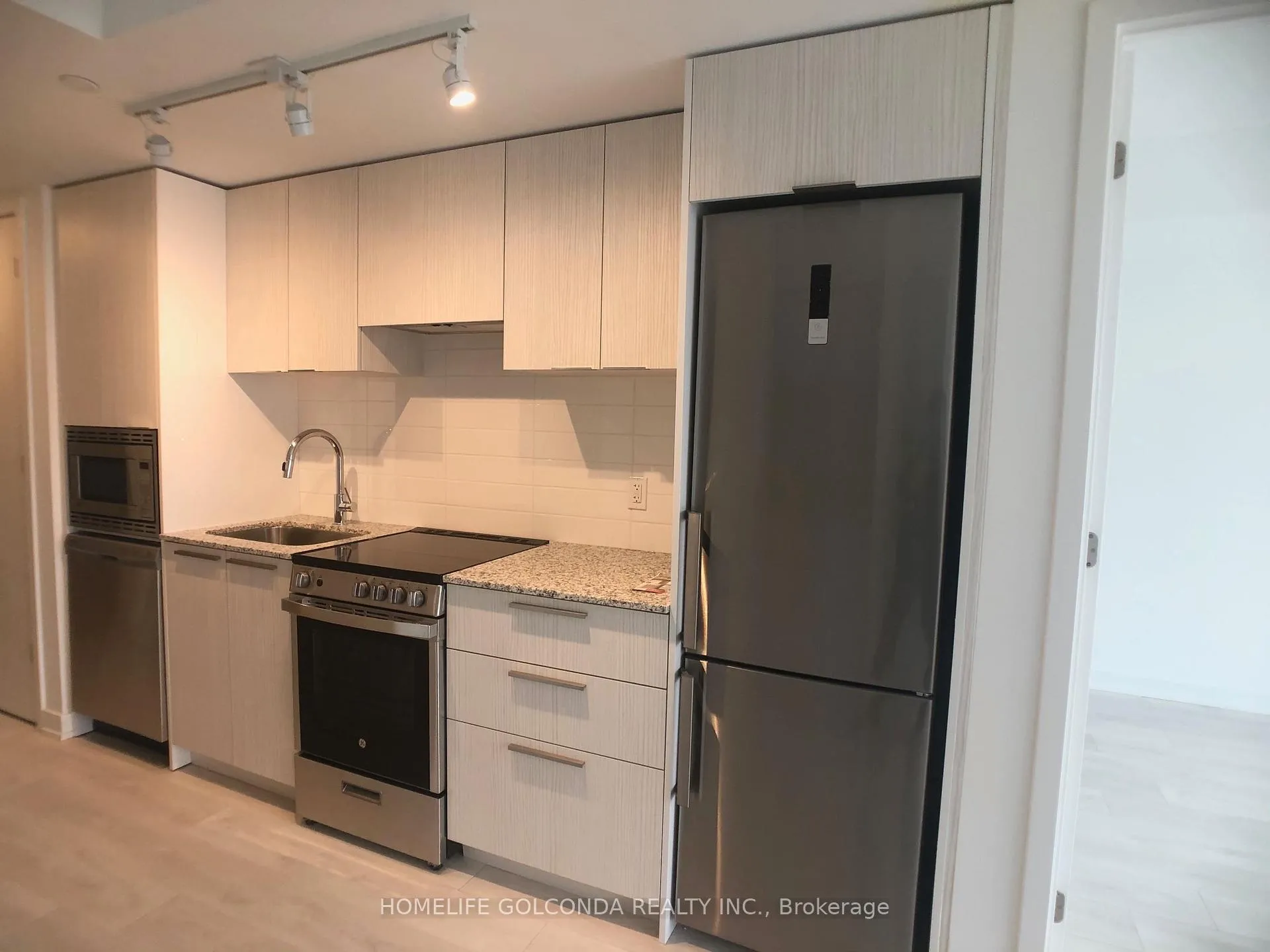Photo 8 of Unit 908, 18 Maitland Terrace, Toronto, Church-Yonge Corridor — HOMEH
