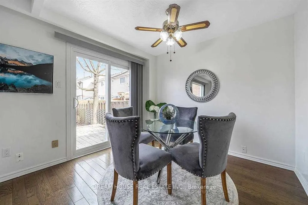 Photo 12 of 47 Rushmore Crescent, Brampton, Heart Lake East — HOMEH