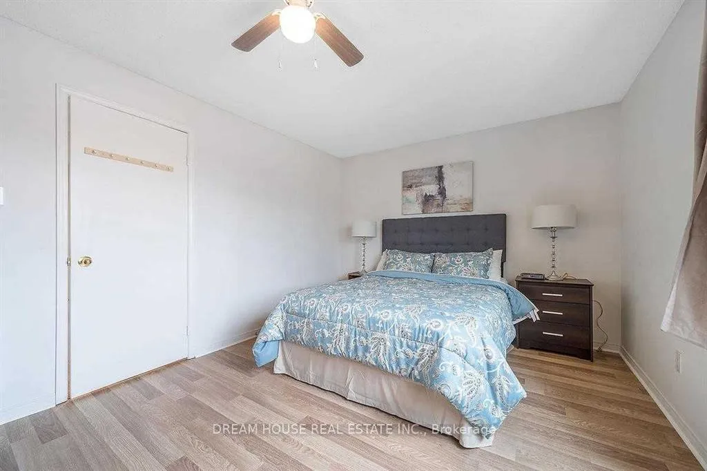 Photo 18 of 47 Rushmore Crescent, Brampton, Heart Lake East — HOMEH