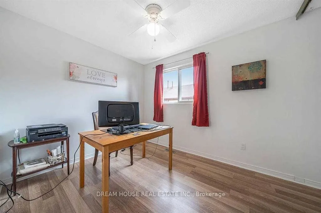Photo 22 of 47 Rushmore Crescent, Brampton, Heart Lake East — HOMEH