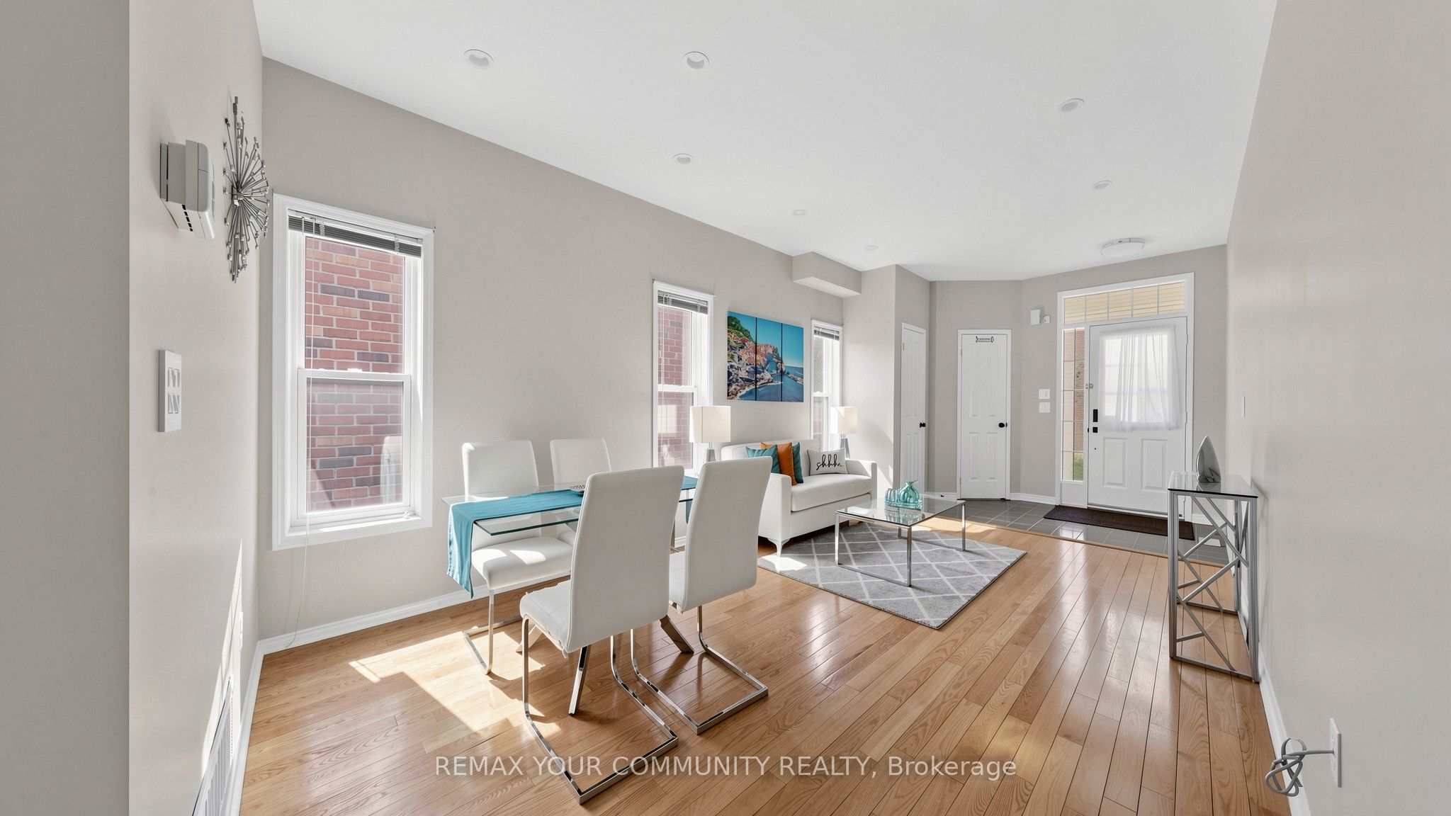 Photo 6 of 15 Catherina Street, Markham, Berczy — HOMEH