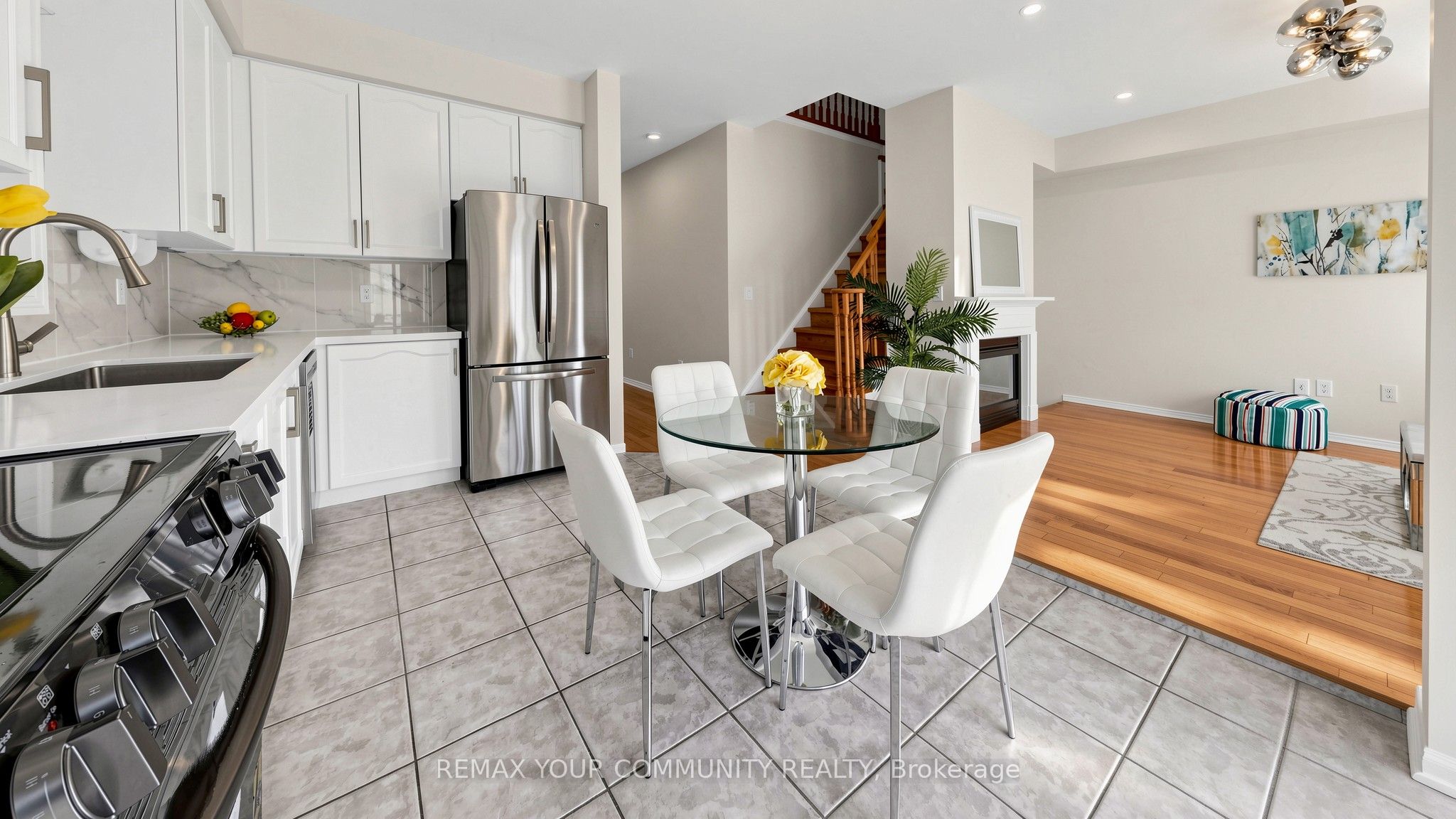 Photo 11 of 15 Catherina Street, Markham, Berczy — HOMEH