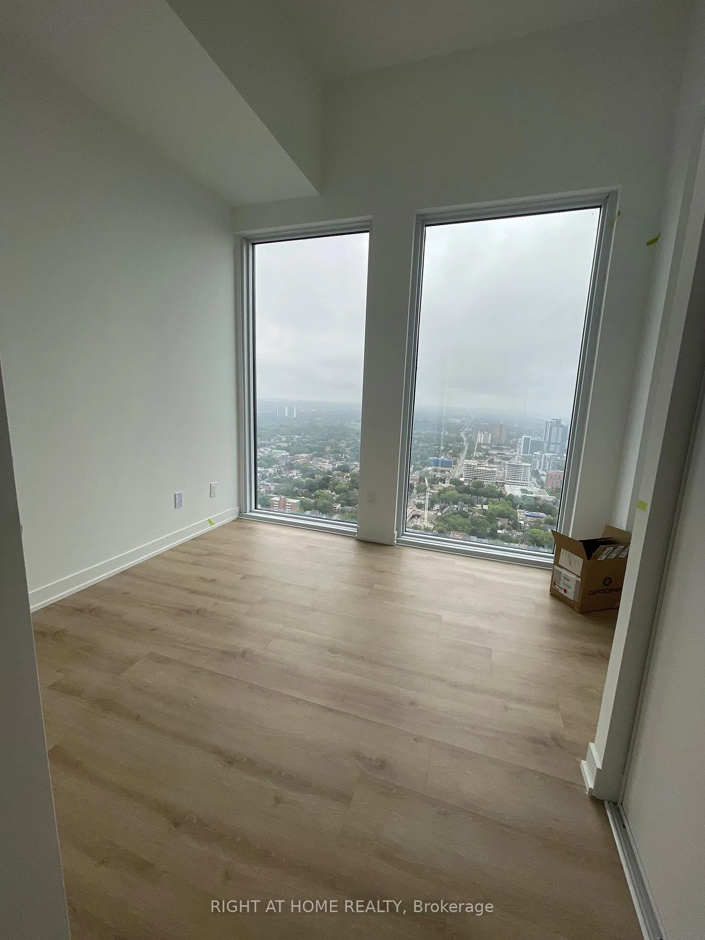 Photo 3 of Unit PH12, 319 Jarvis Street, Toronto, Moss Park — HOMEH