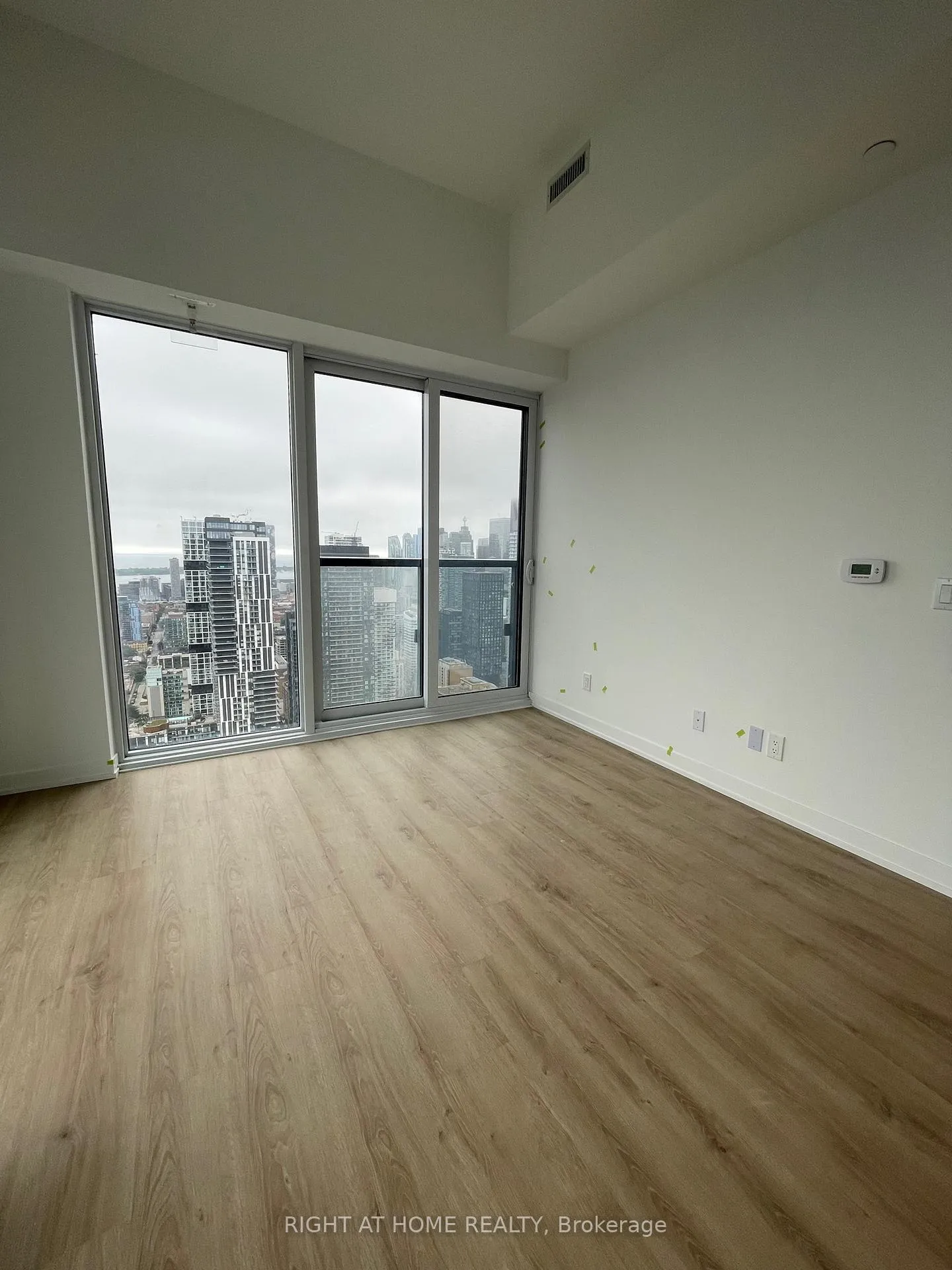 Photo 4 of Unit PH12, 319 Jarvis Street, Toronto, Moss Park — HOMEH