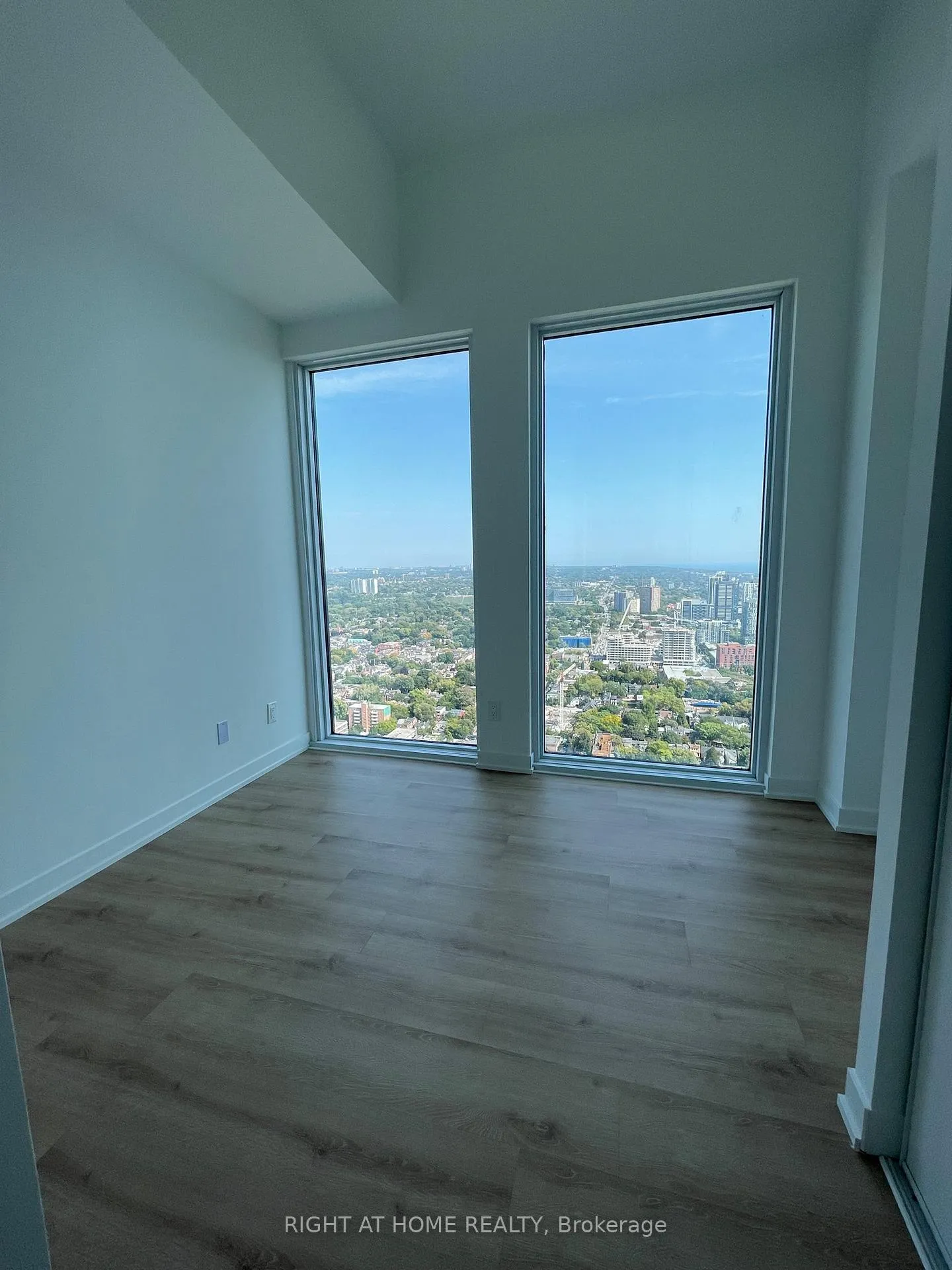 Photo 7 of Unit PH12, 319 Jarvis Street, Toronto, Moss Park — HOMEH