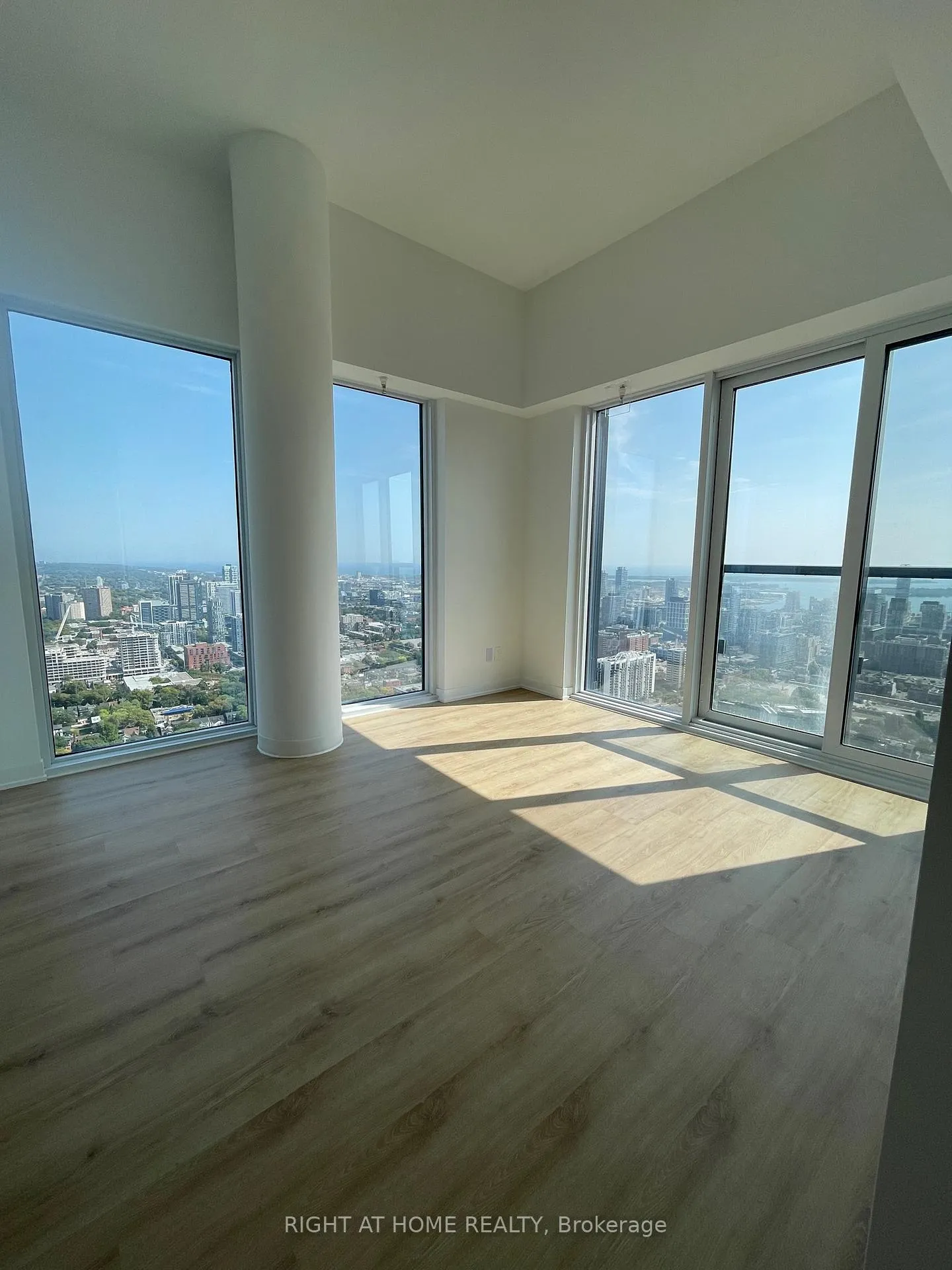 Photo 9 of Unit PH12, 319 Jarvis Street, Toronto, Moss Park — HOMEH
