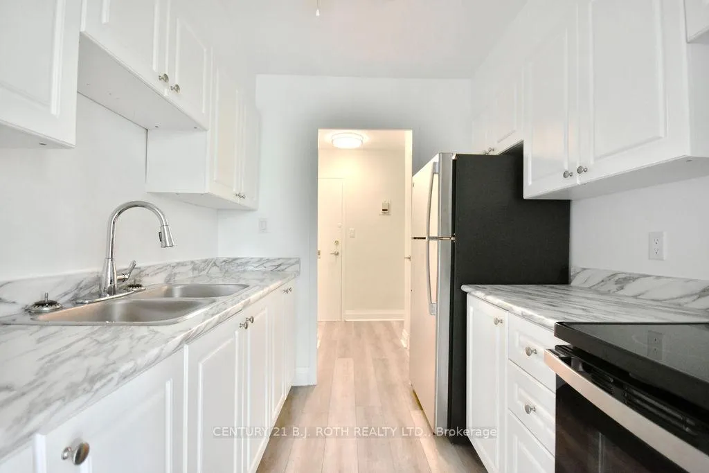 Photo 3 of Unit 41, 2 Grove Street E, Barrie, Wellington — HOMEH