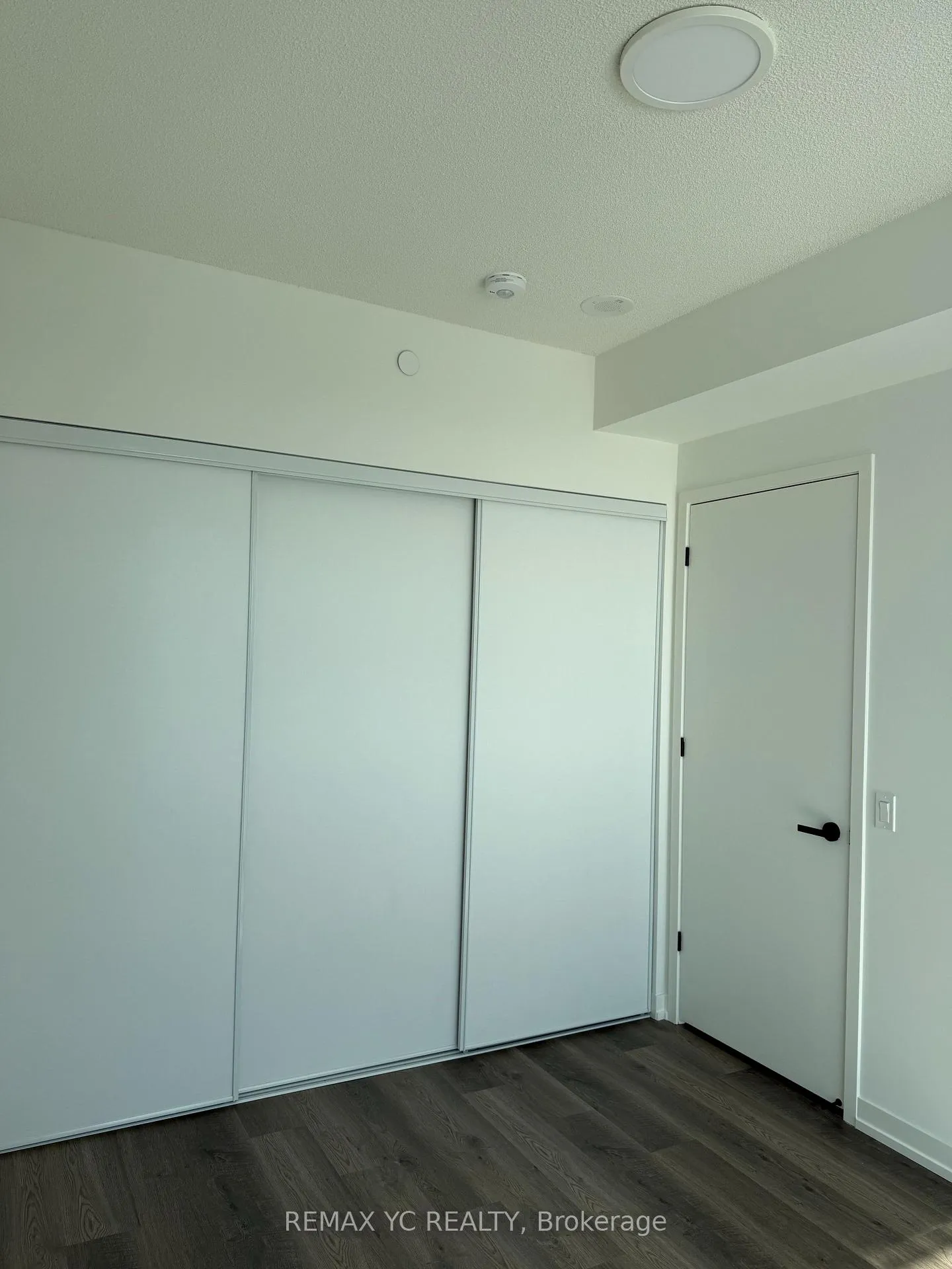 Photo 9 of Unit 4311, 8 Interchange Way, Vaughan, Vaughan Corporate Centre — HOMEH