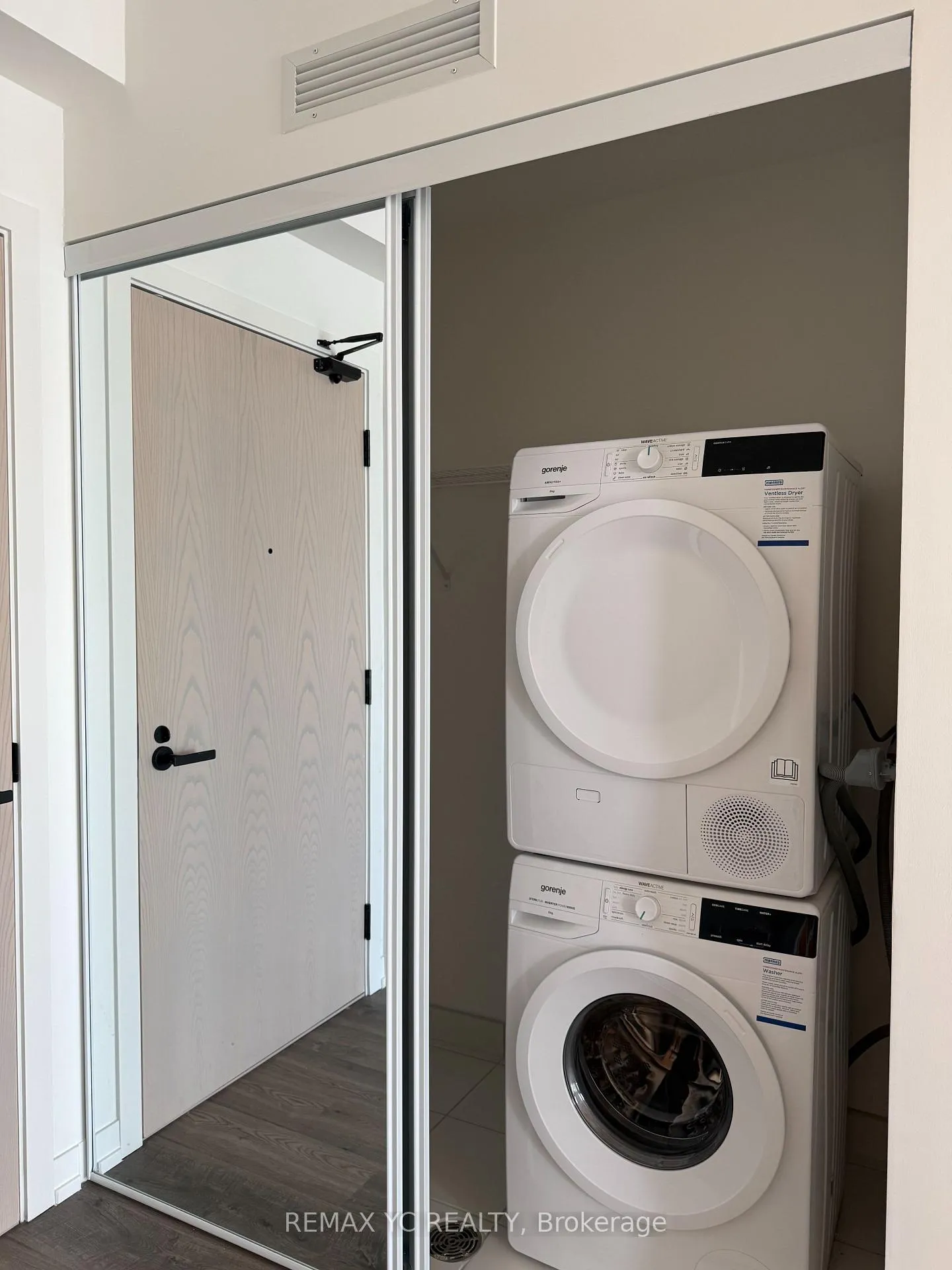 Photo 16 of Unit 4311, 8 Interchange Way, Vaughan, Vaughan Corporate Centre — HOMEH