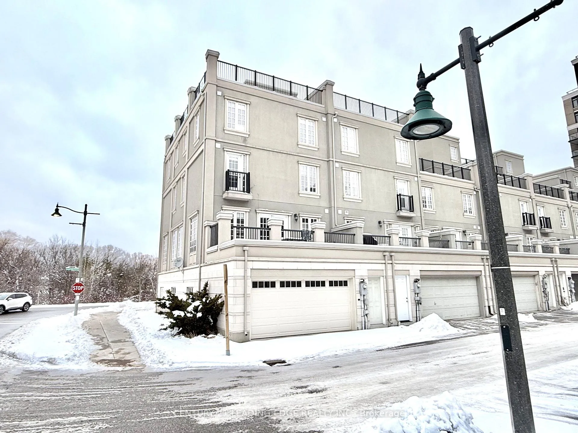 Photo 2 of 87 Rouge Valley Drive W, Markham, Unionville — HOMEH
