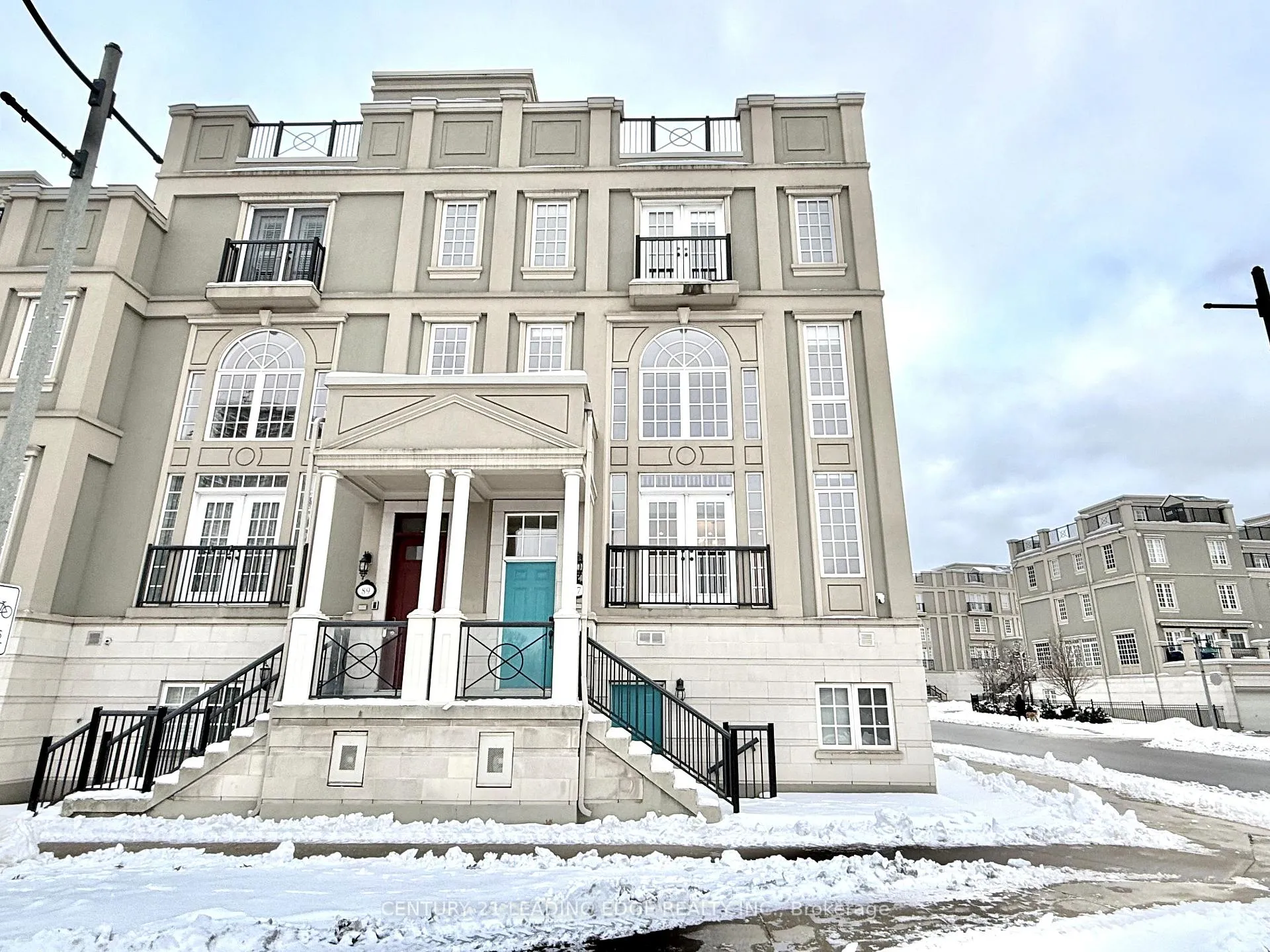 Photo 3 of 87 Rouge Valley Drive W, Markham, Unionville — HOMEH