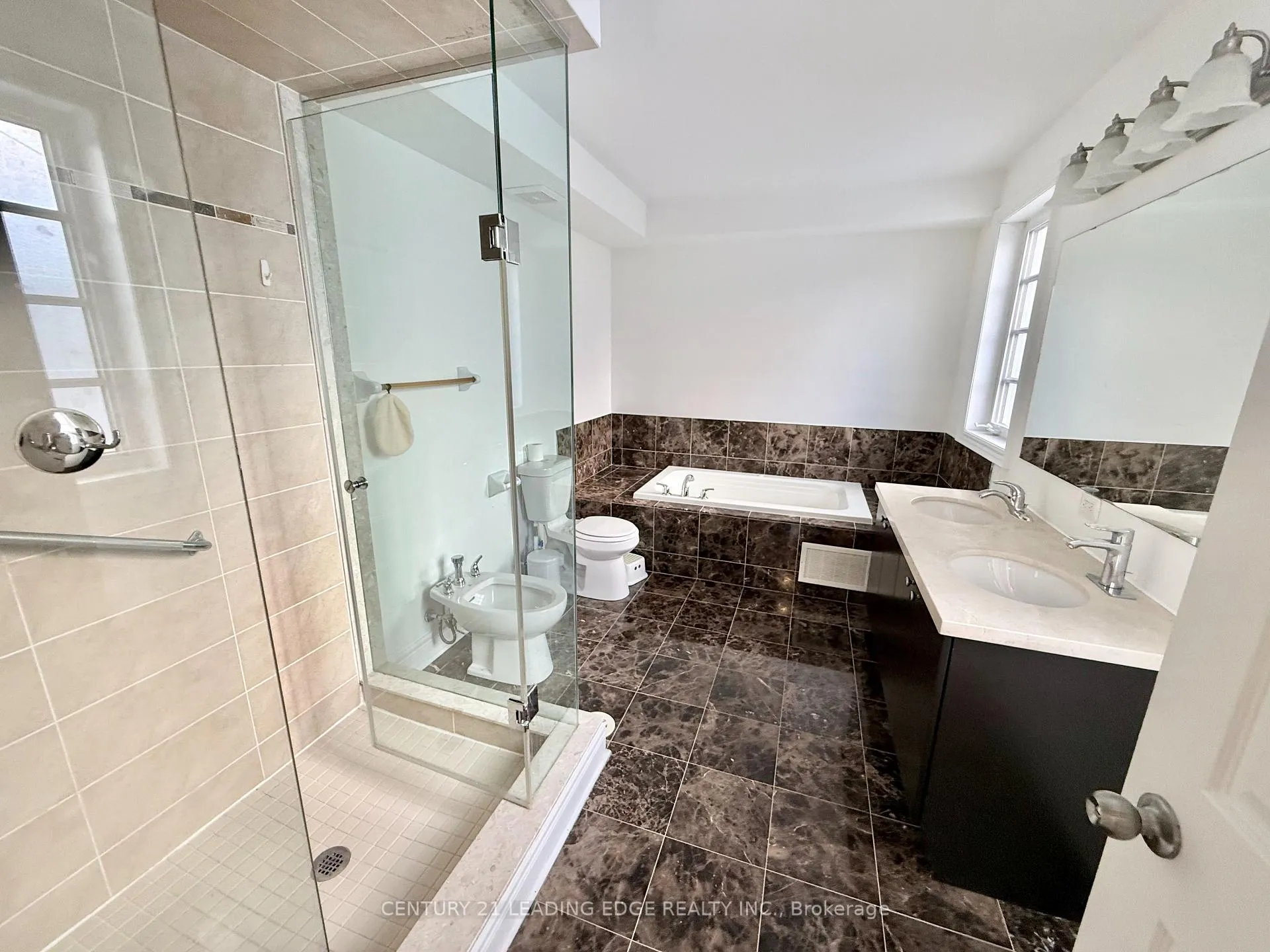 Photo 16 of 87 Rouge Valley Drive W, Markham, Unionville — HOMEH