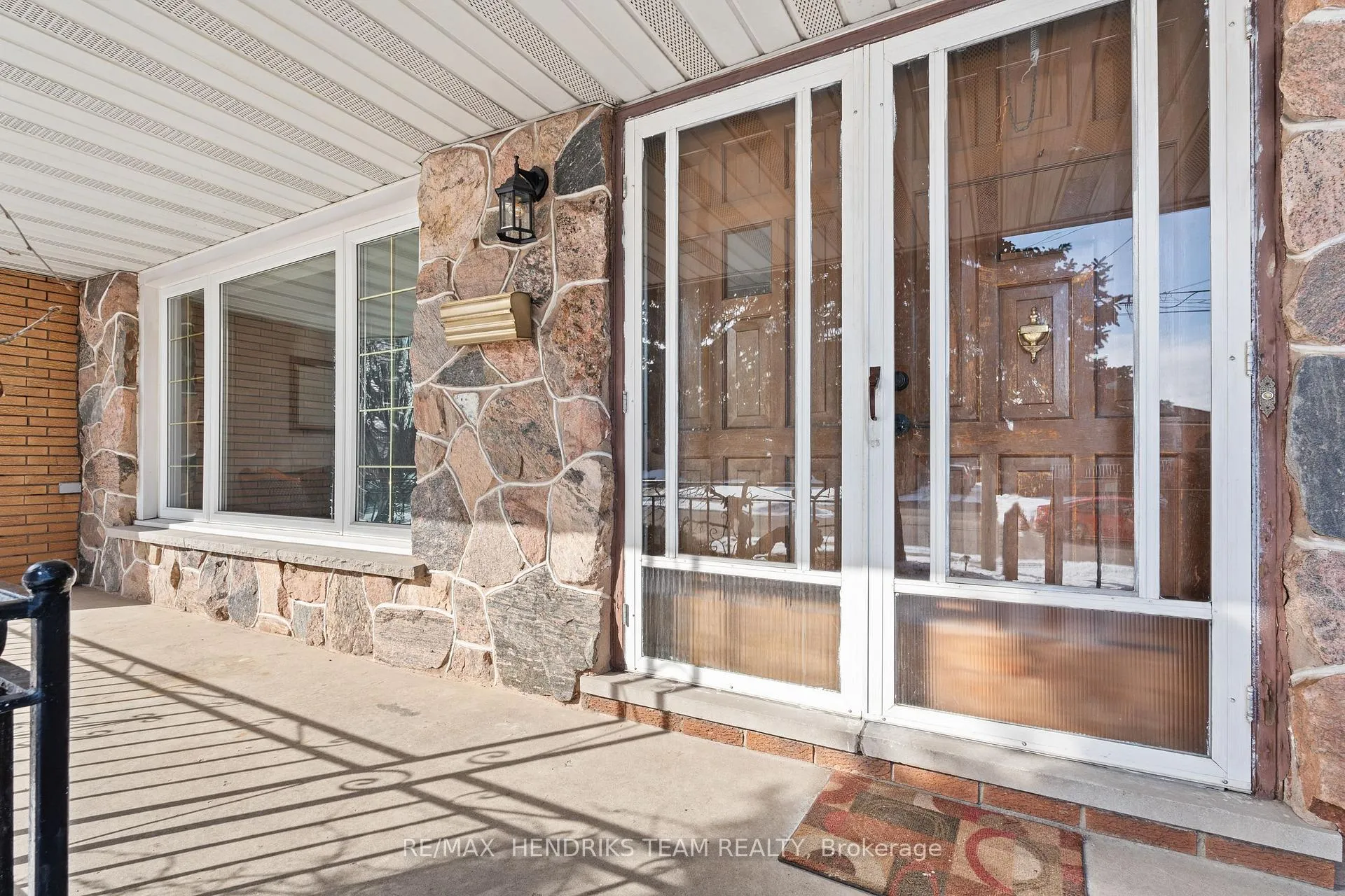 Photo 3 of 94 Victor Boulevard, Hamilton, Greeningdon — HOMEH