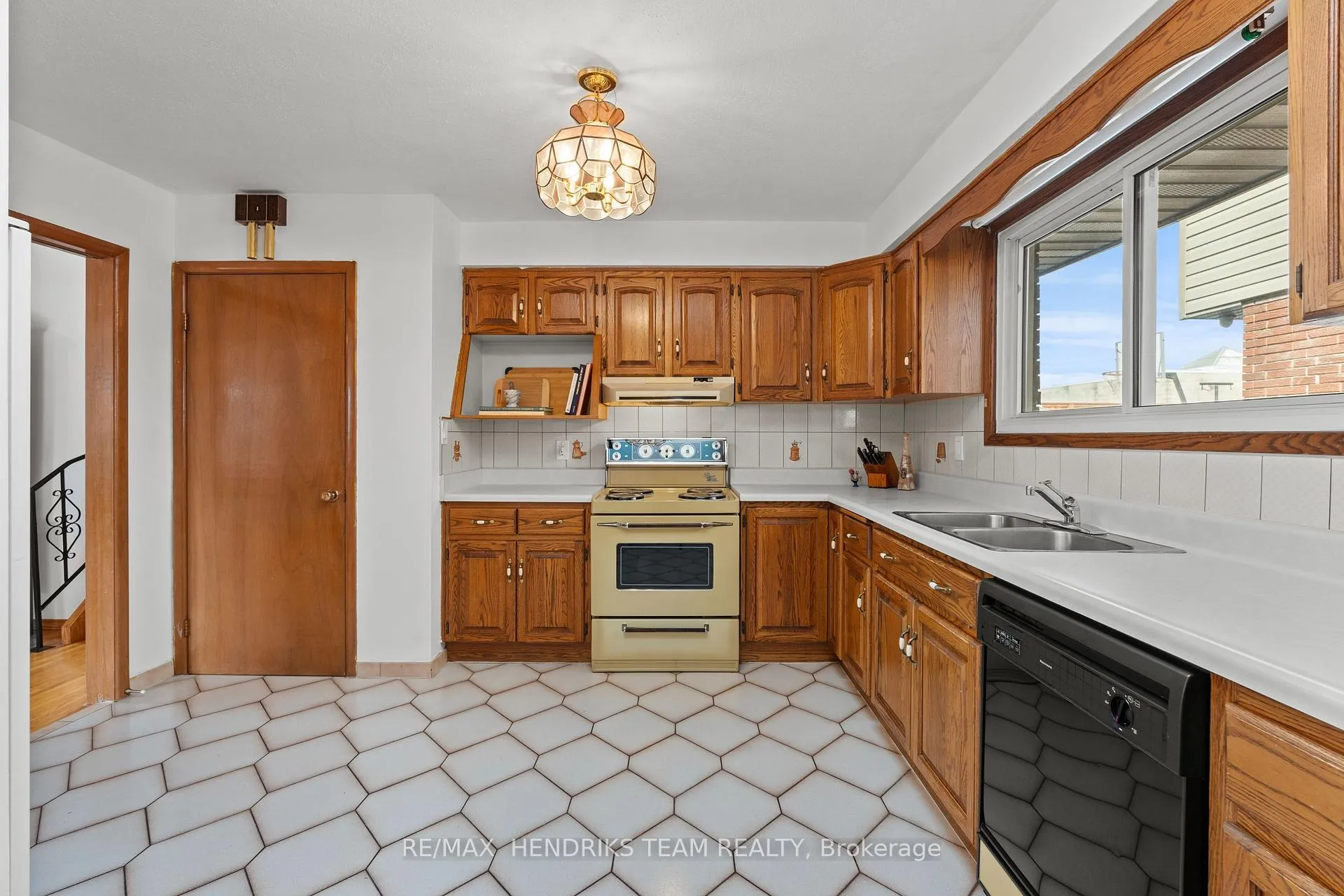 Photo 13 of 94 Victor Boulevard, Hamilton, Greeningdon — HOMEH